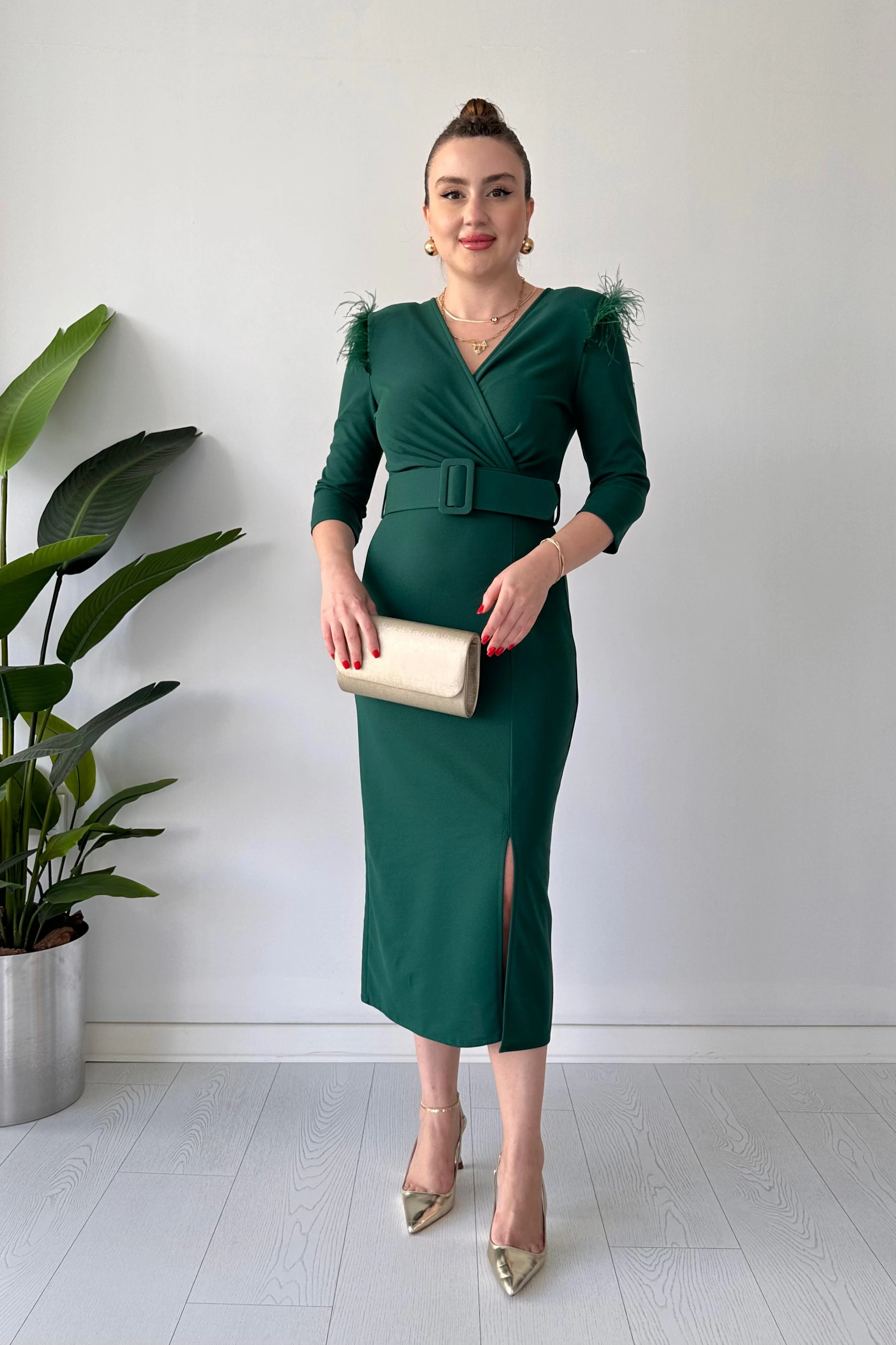 Omzu Tüylü Krep Elbise