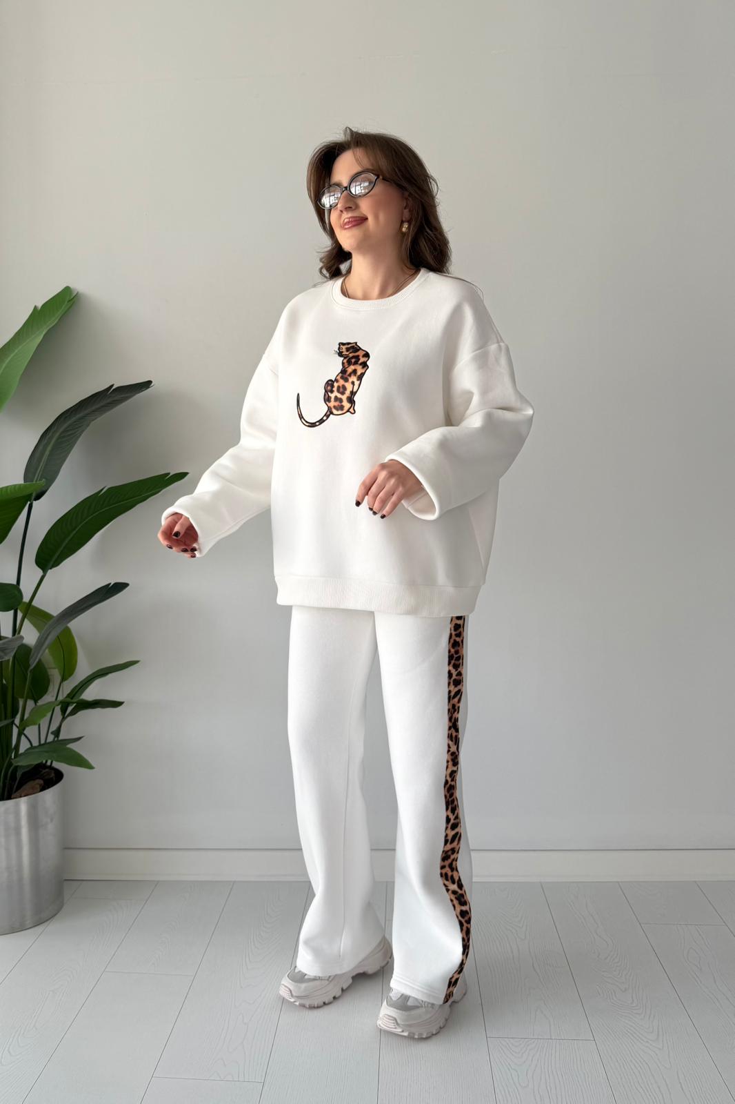 Leopar Nakışlı İçi Polar Takım