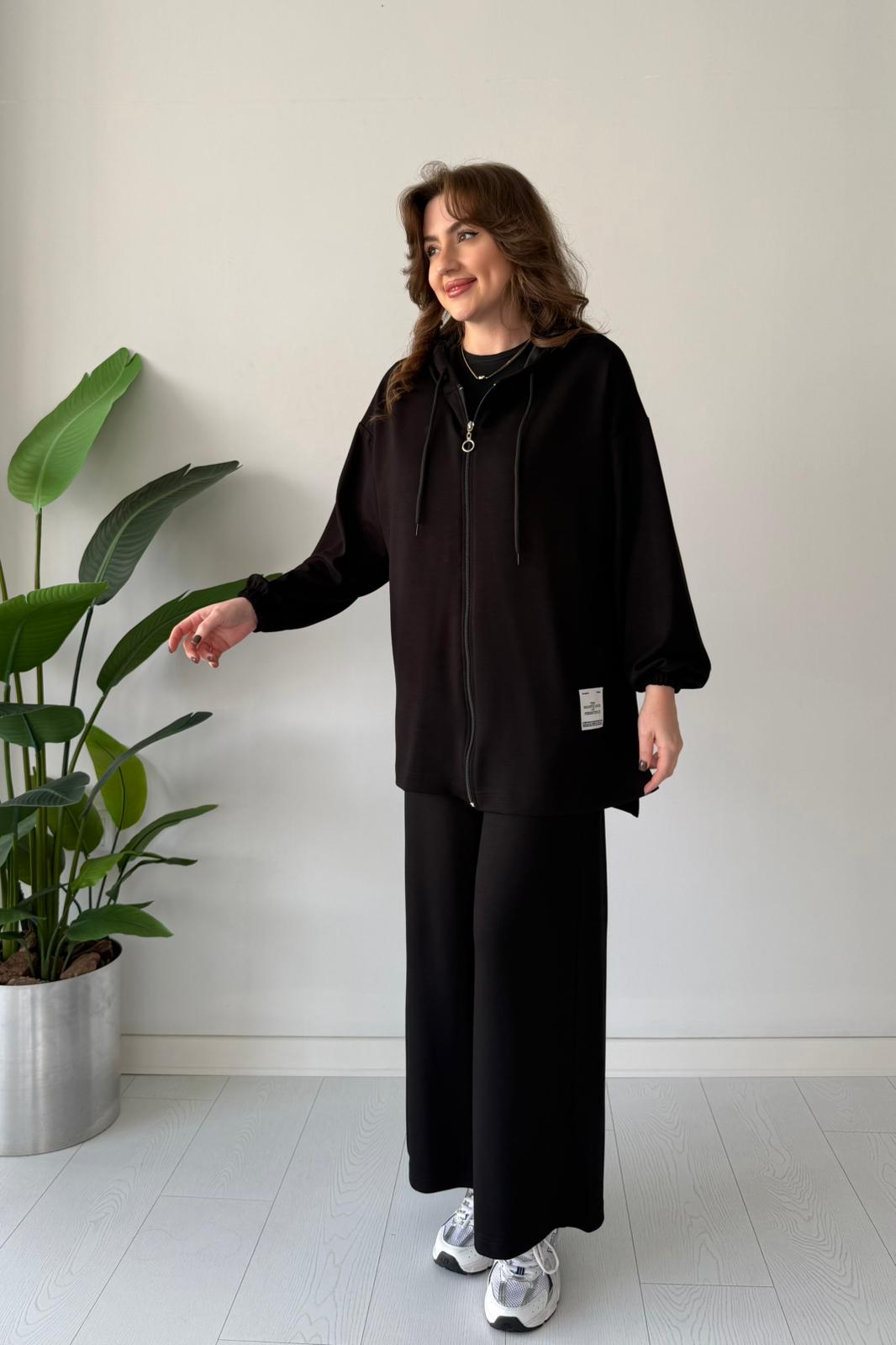 Kapşonlu Armalı Takım - Siyah