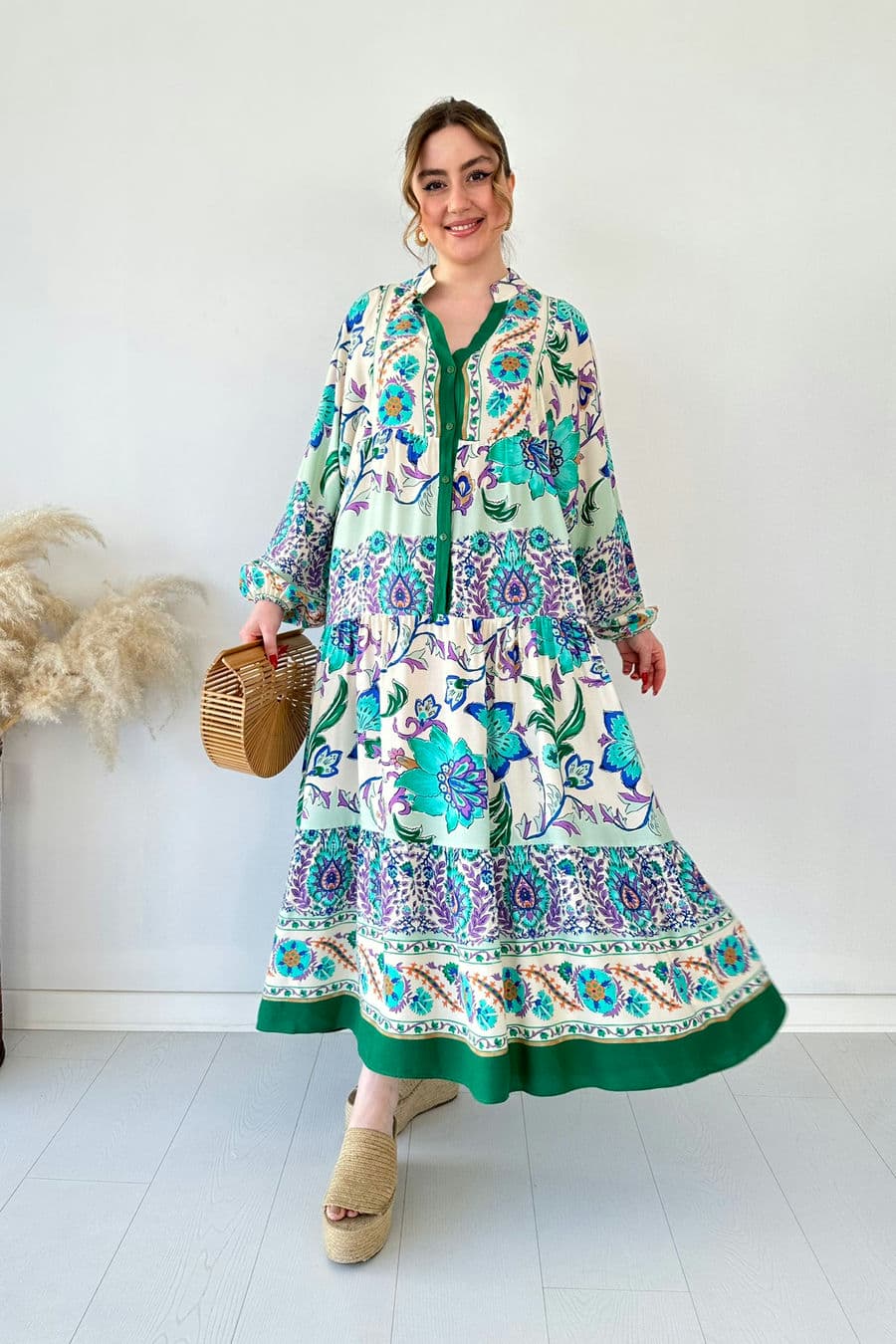 Dökümlü Karanfil Elbise