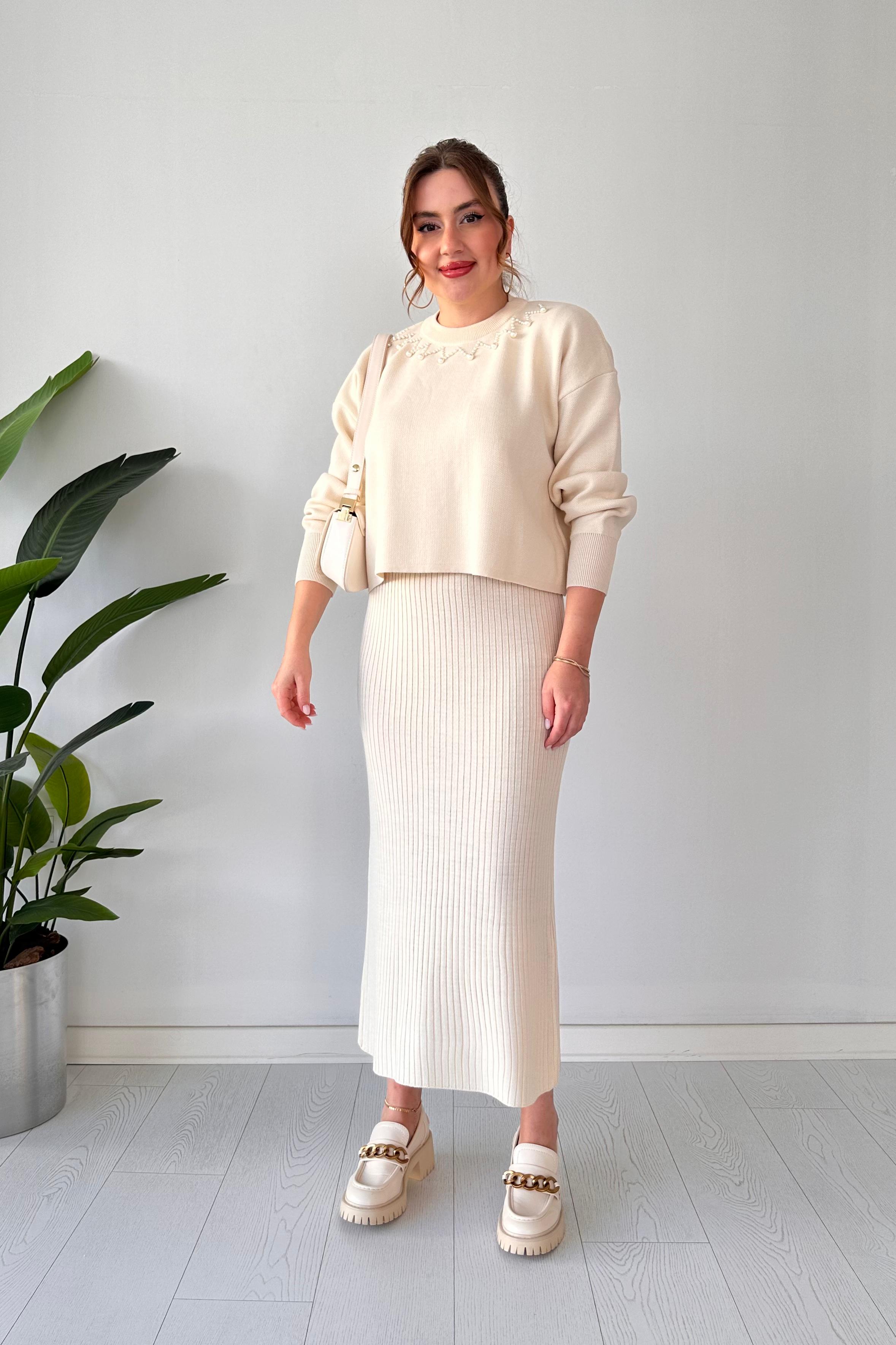 İnci Yakalı Kazak Elbise Takım - Ekru