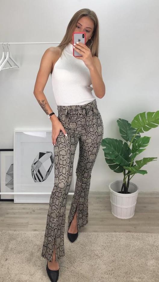 Yırtmaçlı Yılan Desenli Pantolon