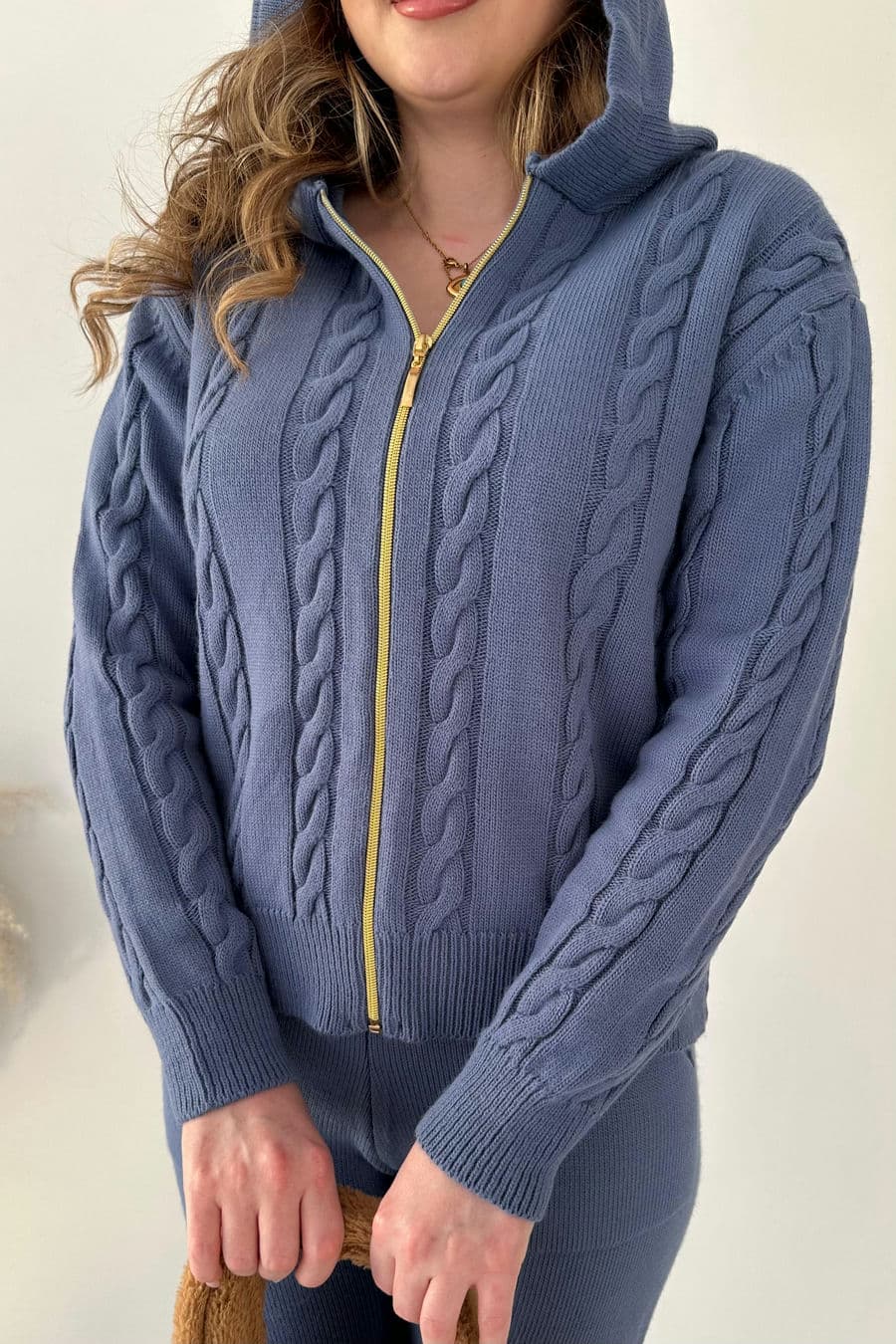 Kapüşonlu Triko Takım