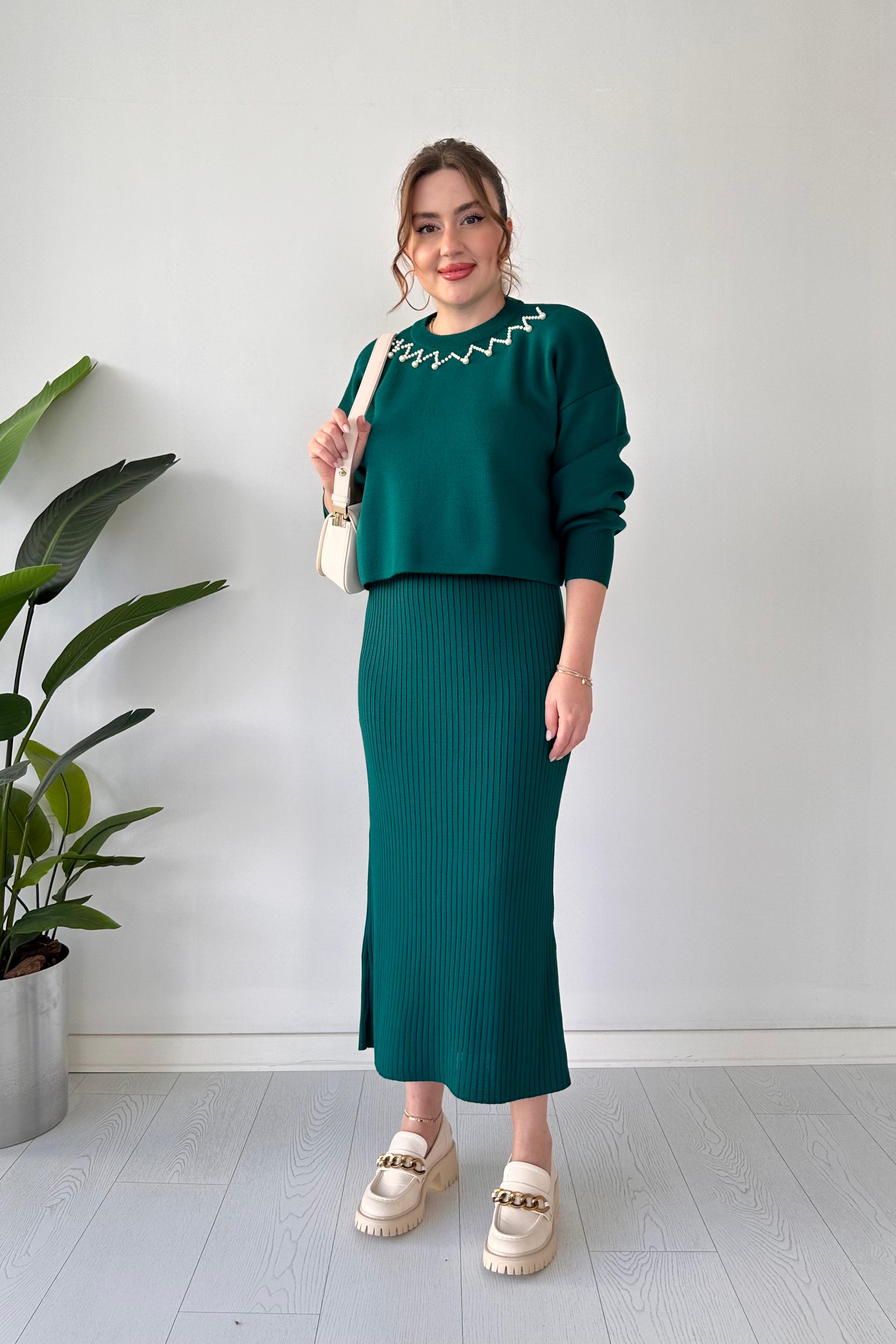 İnci Yakalı Kazak Elbise Takım