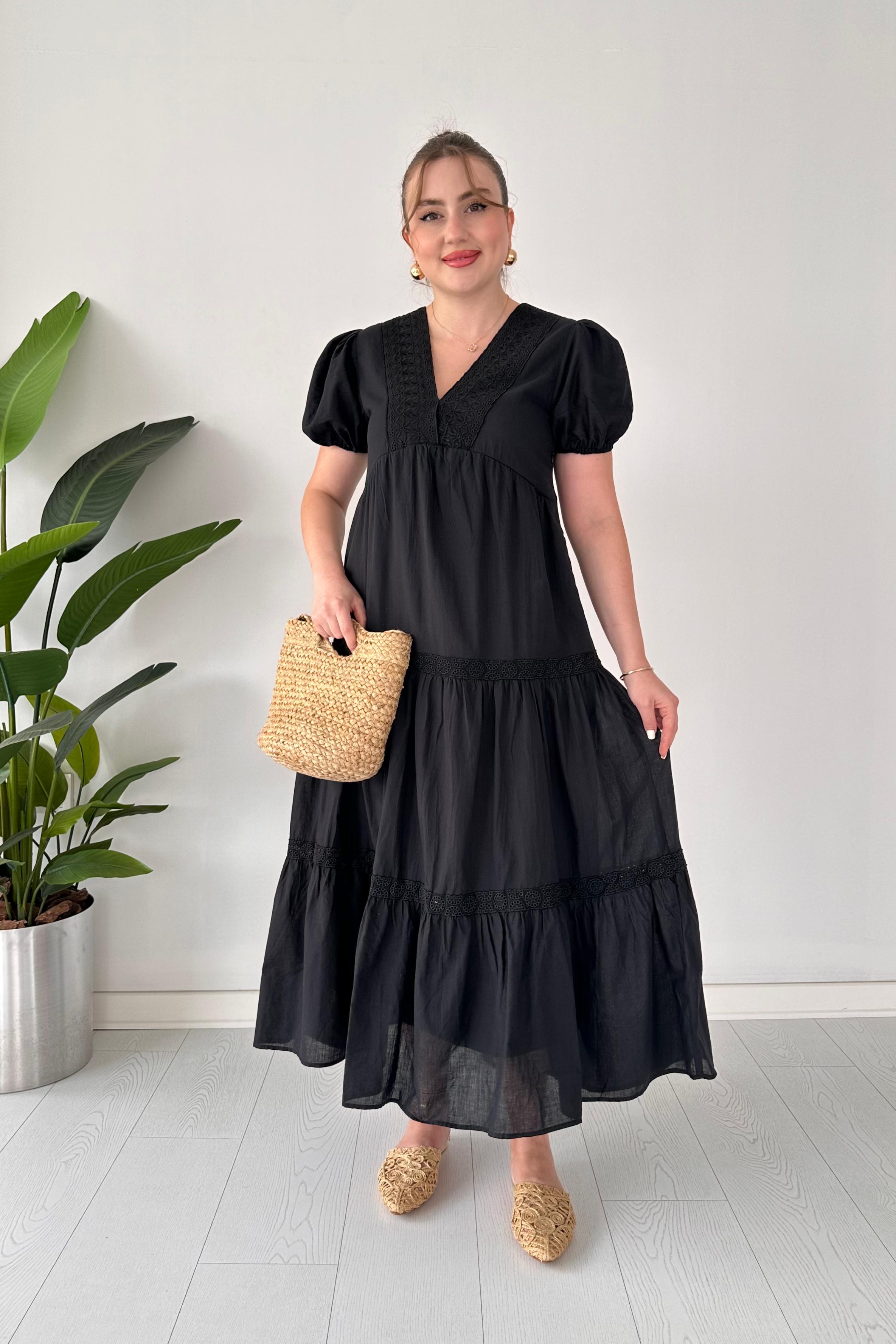 Yaka Dantel Astarlı Elbise