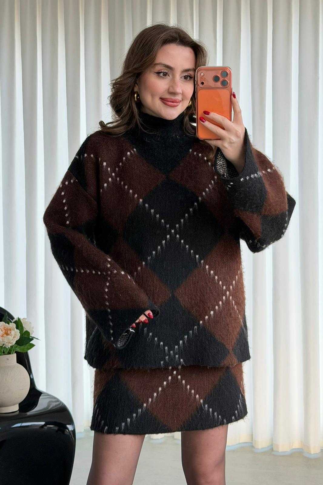 Baklava Yumoş Etekli Takım - Kahve