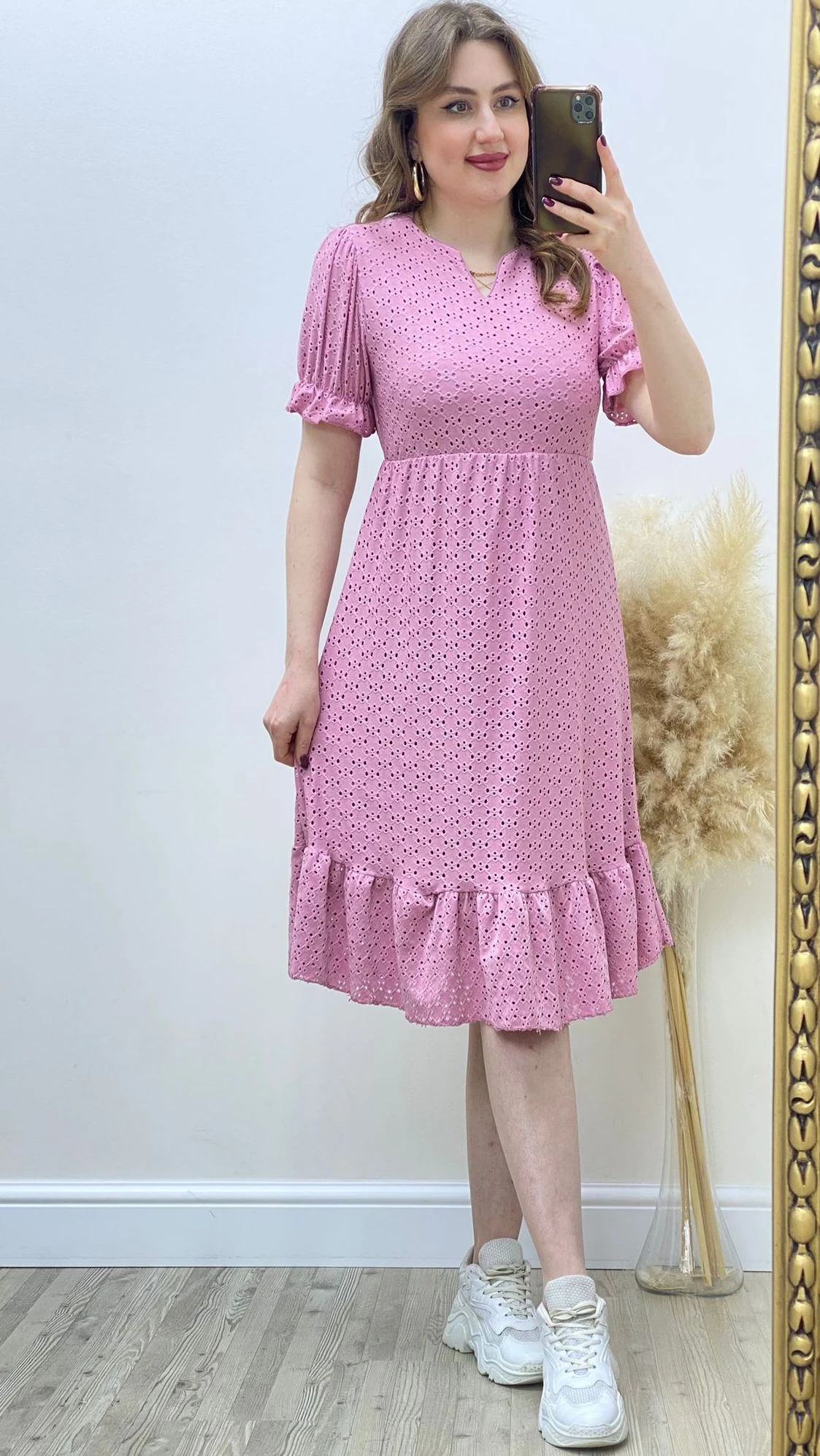 Delik İşli Astarlı Elbise Pembe