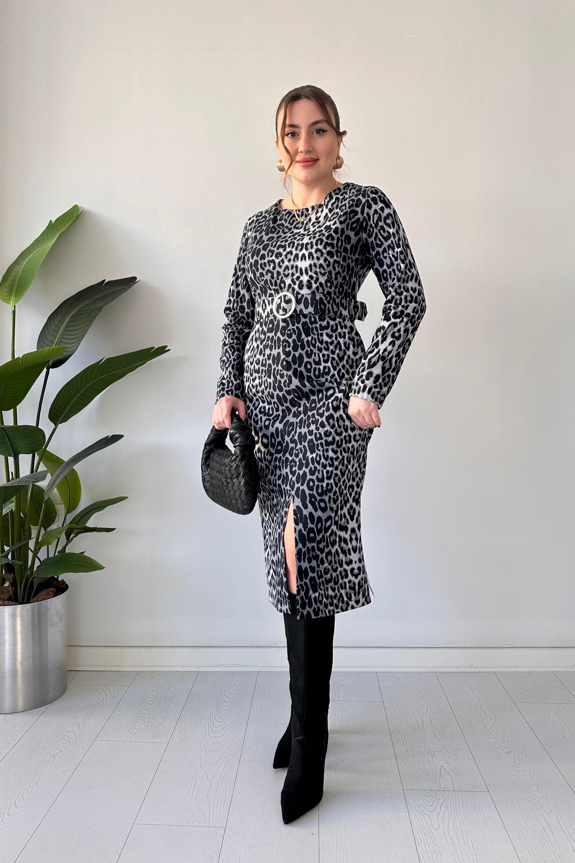 Yırtmaçlı Leopar Elbise