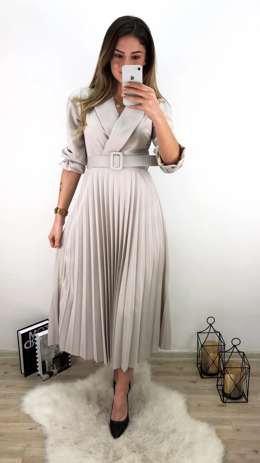 Kruvaze Yaka Piliseli Elbise-Bej