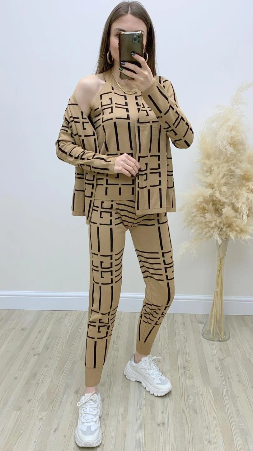GG Desenli Triko Takım Bej