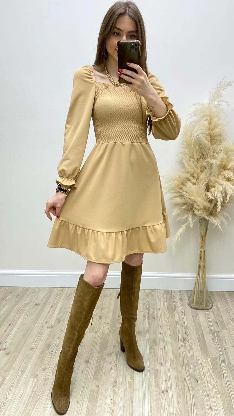 Gipeli Kare Yaka Kloş Elbise Bej