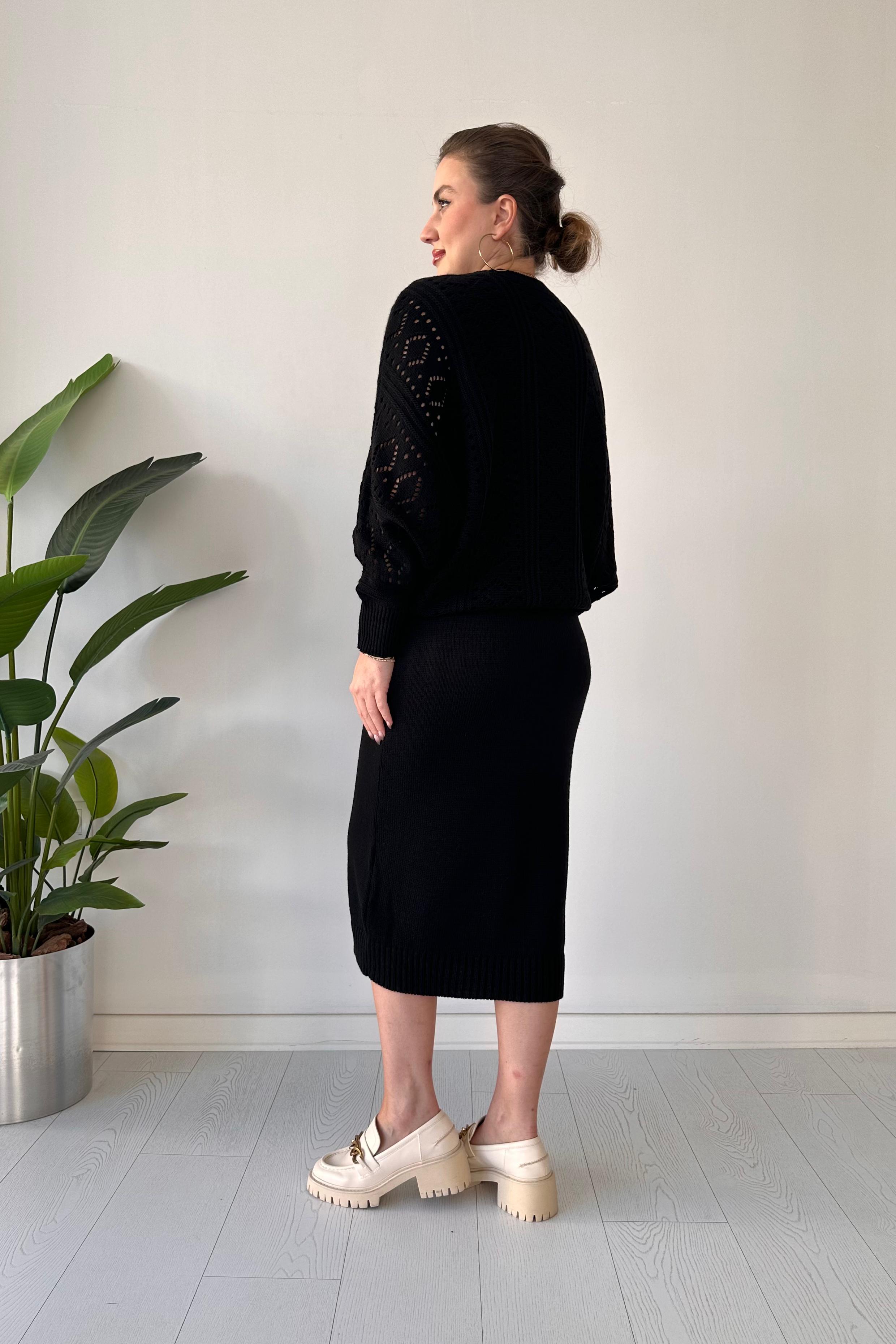 Delik Kazaklı Triko Elbise