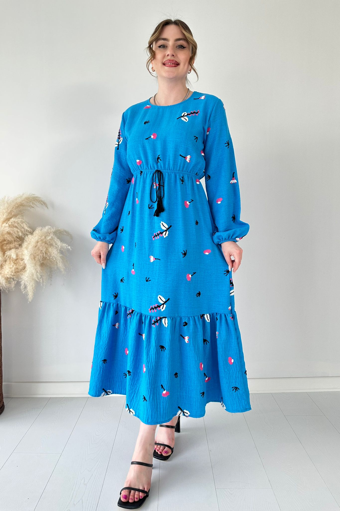 Nakışlı Bel Lastik Elbise Mavi