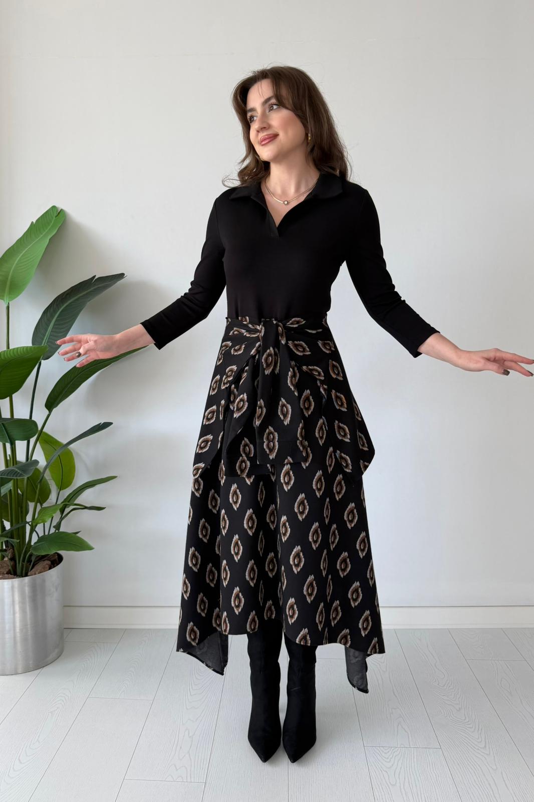 Otantik Etekli Yakalı Elbise