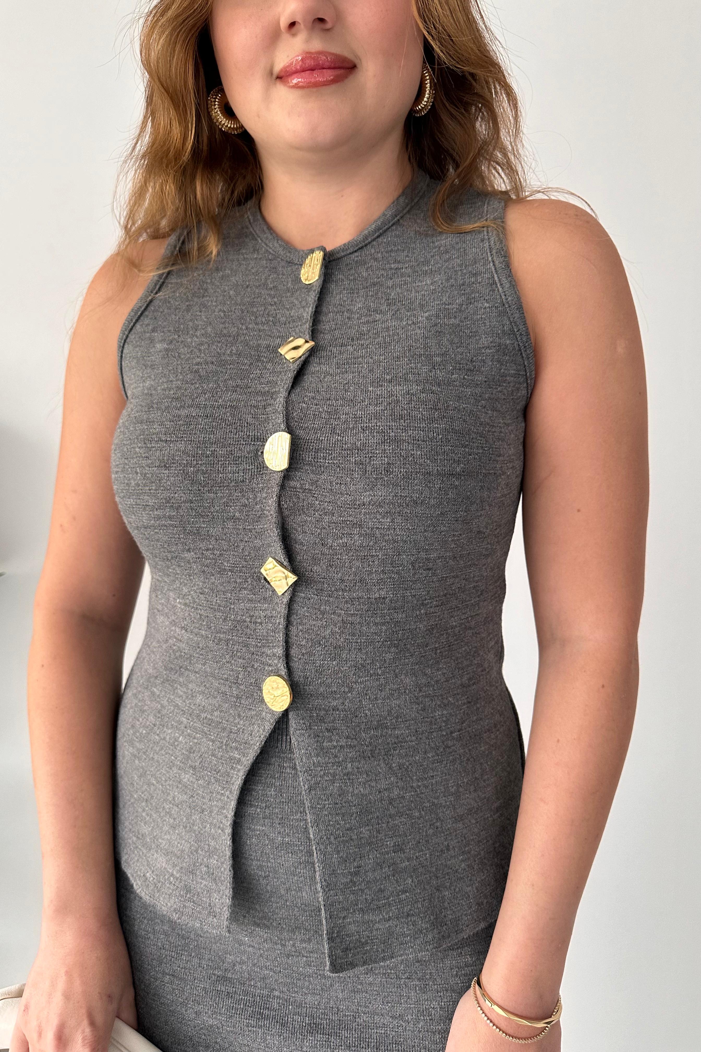 Düğmeli Çelik Takım