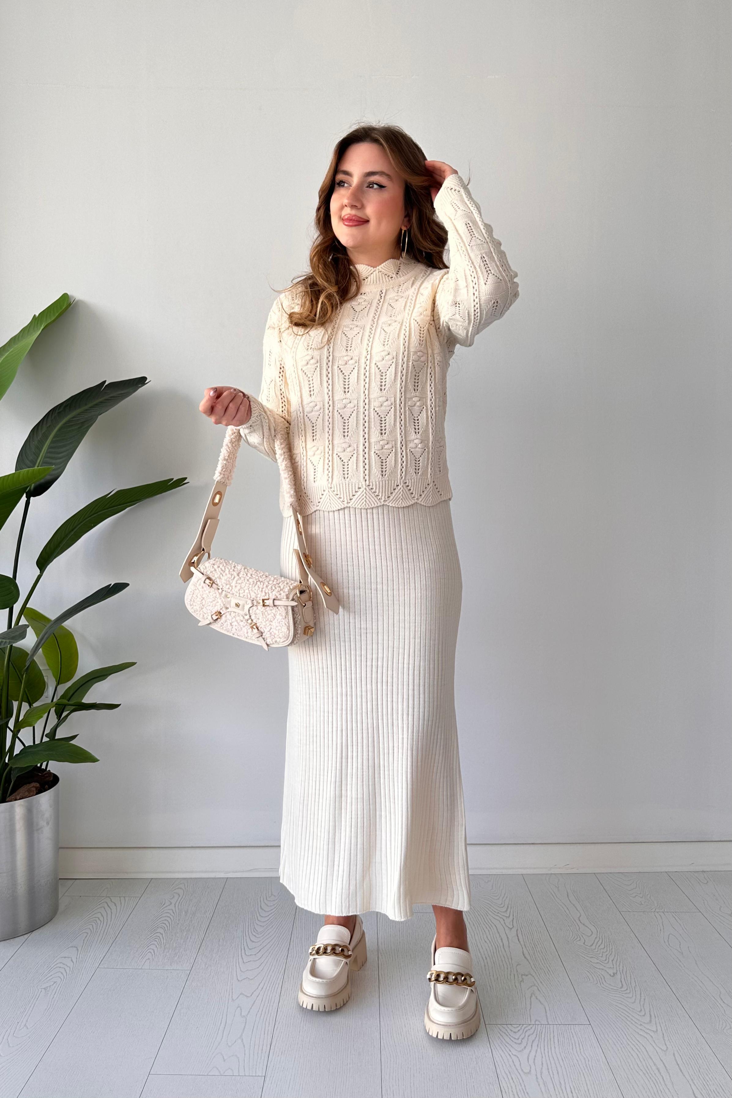 Piramit Ajurlu Kazak-Elbise