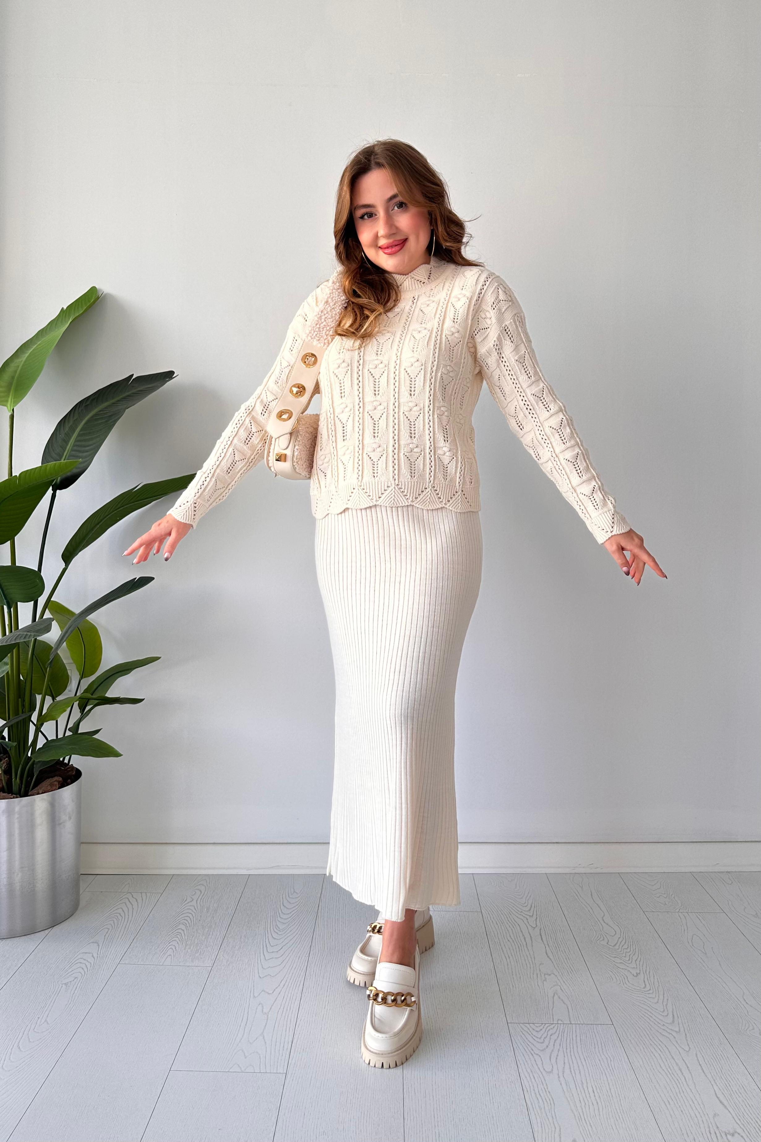 Piramit Ajurlu Kazak-Elbise