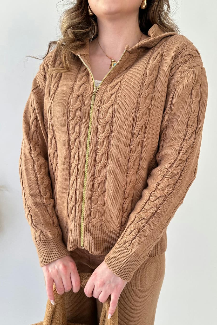 Kapüşonlu Triko Takım