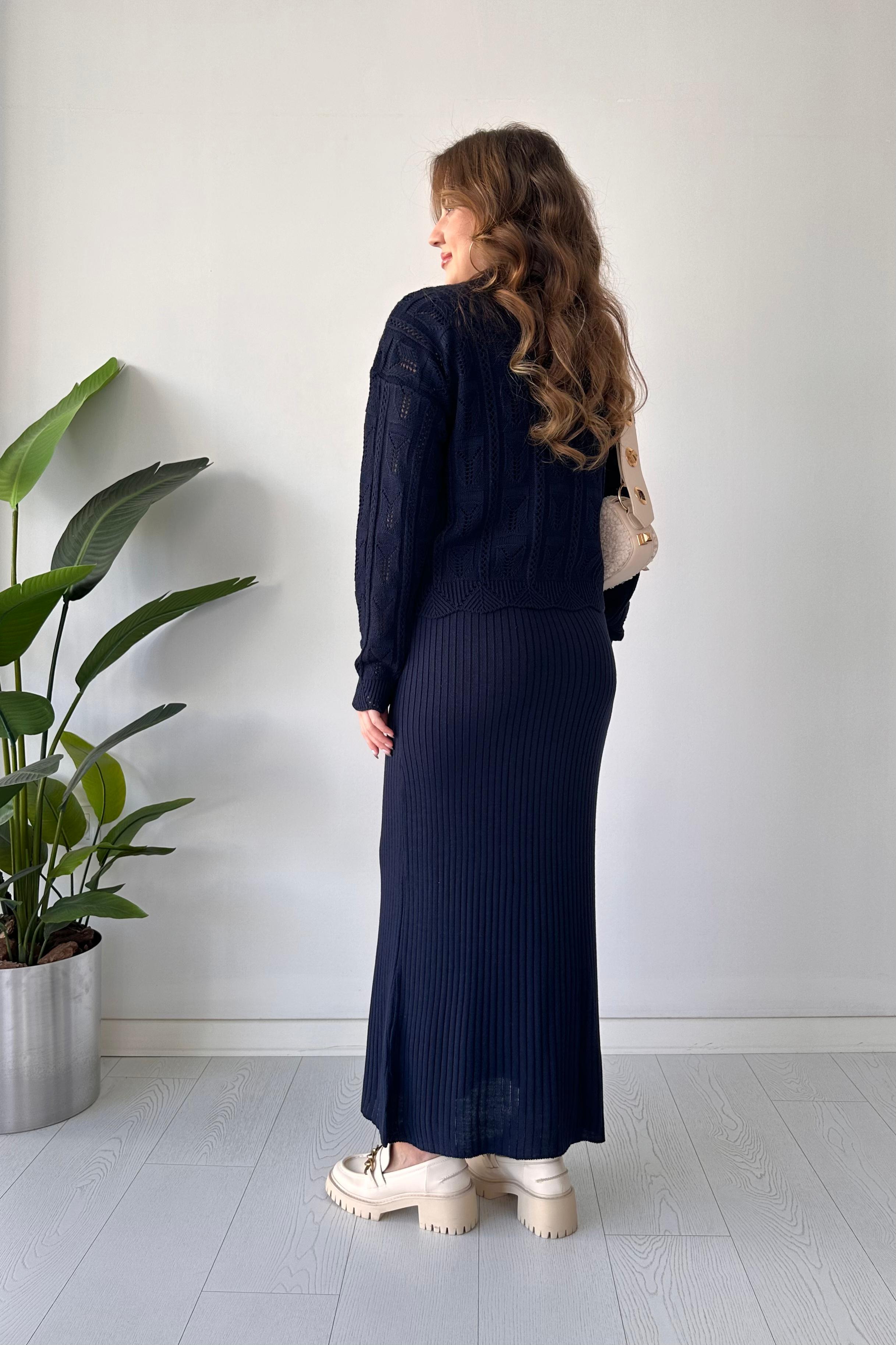 Piramit Ajurlu Kazak-Elbise