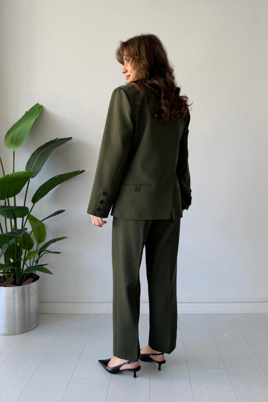 Çift Düğme Takım Elbise