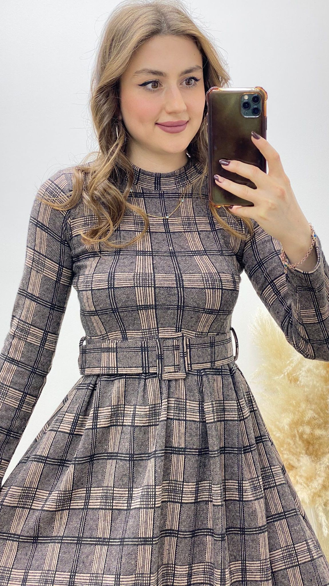 Kaşe Dokulu Kareli Elbise Bej