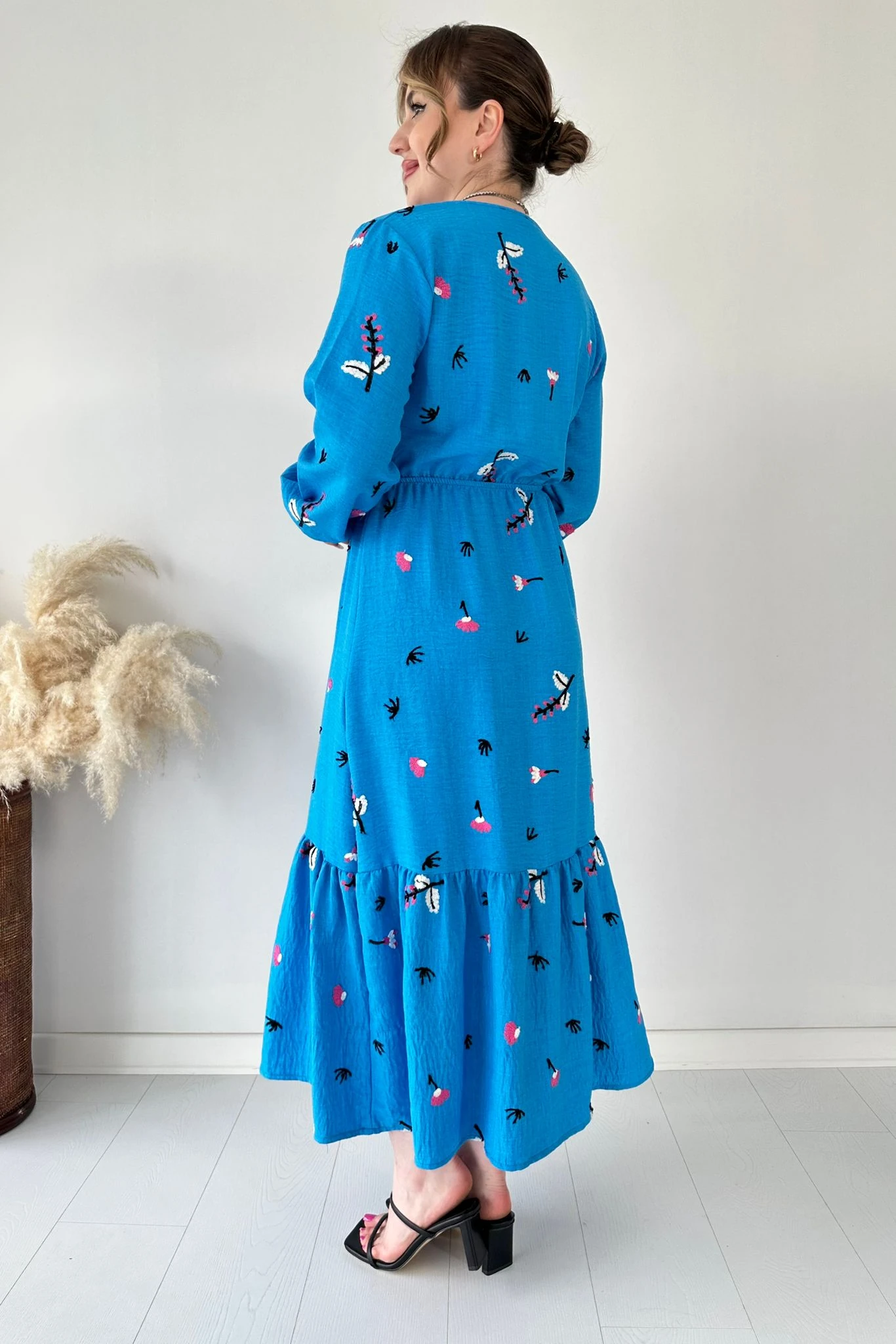 Nakışlı Bel Lastik Elbise Mavi