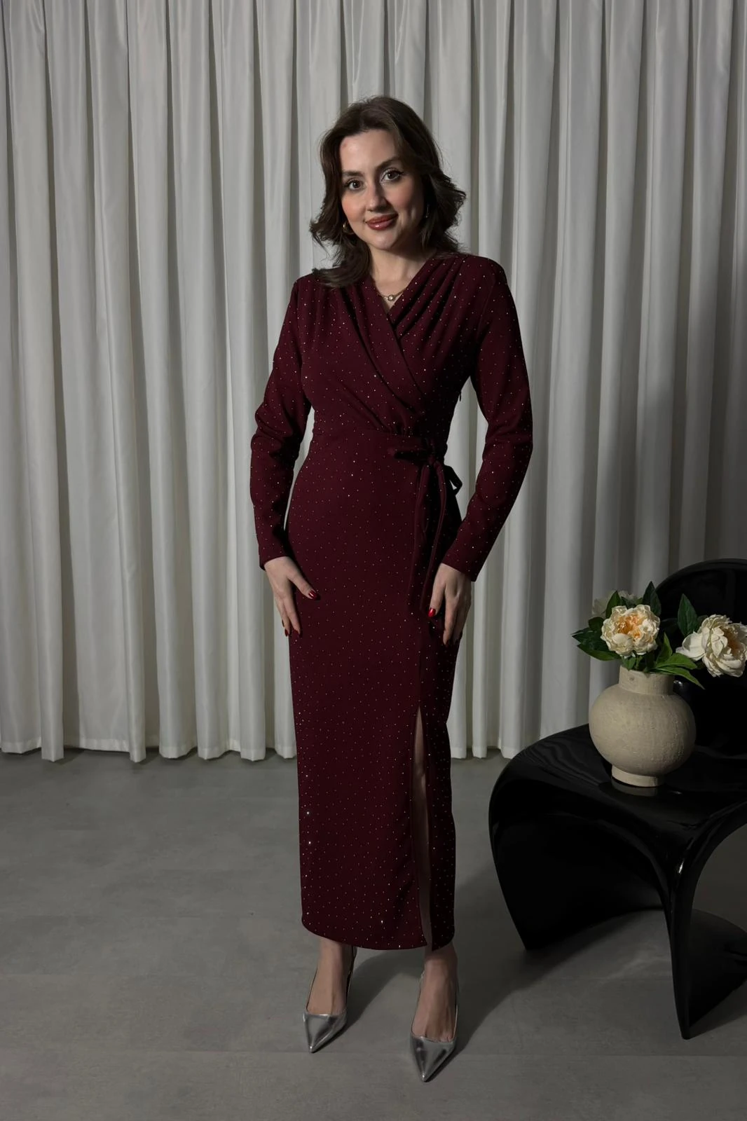 Yan Kuşaklı Parıltılı Elbise