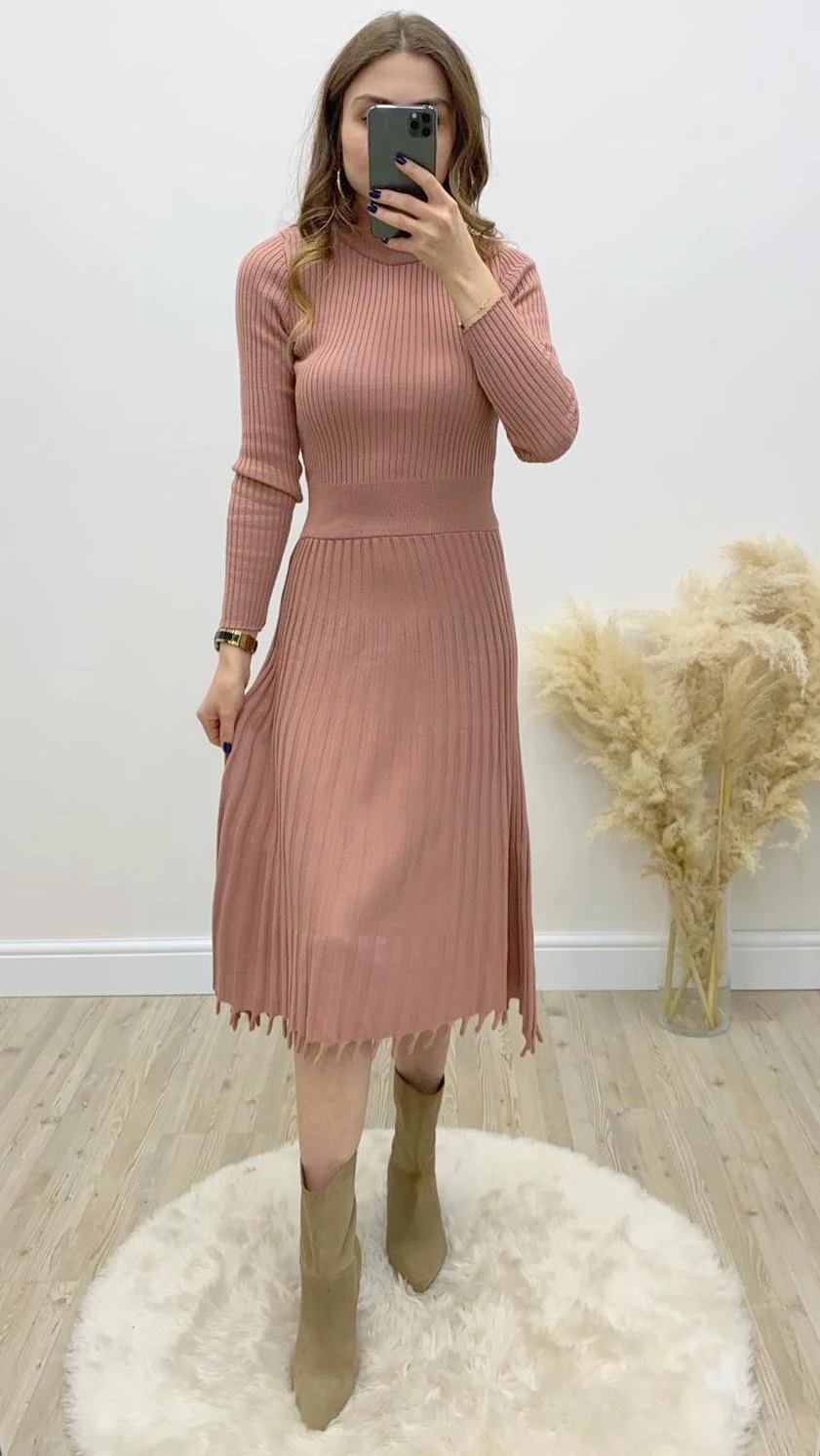 Püsküllü Elbise Pembe