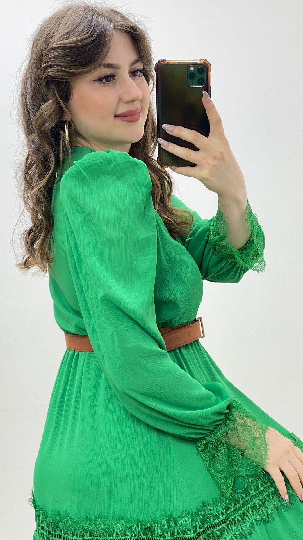 Kruvaze Kemerli Dantelli Şifon Elbise Yeşil