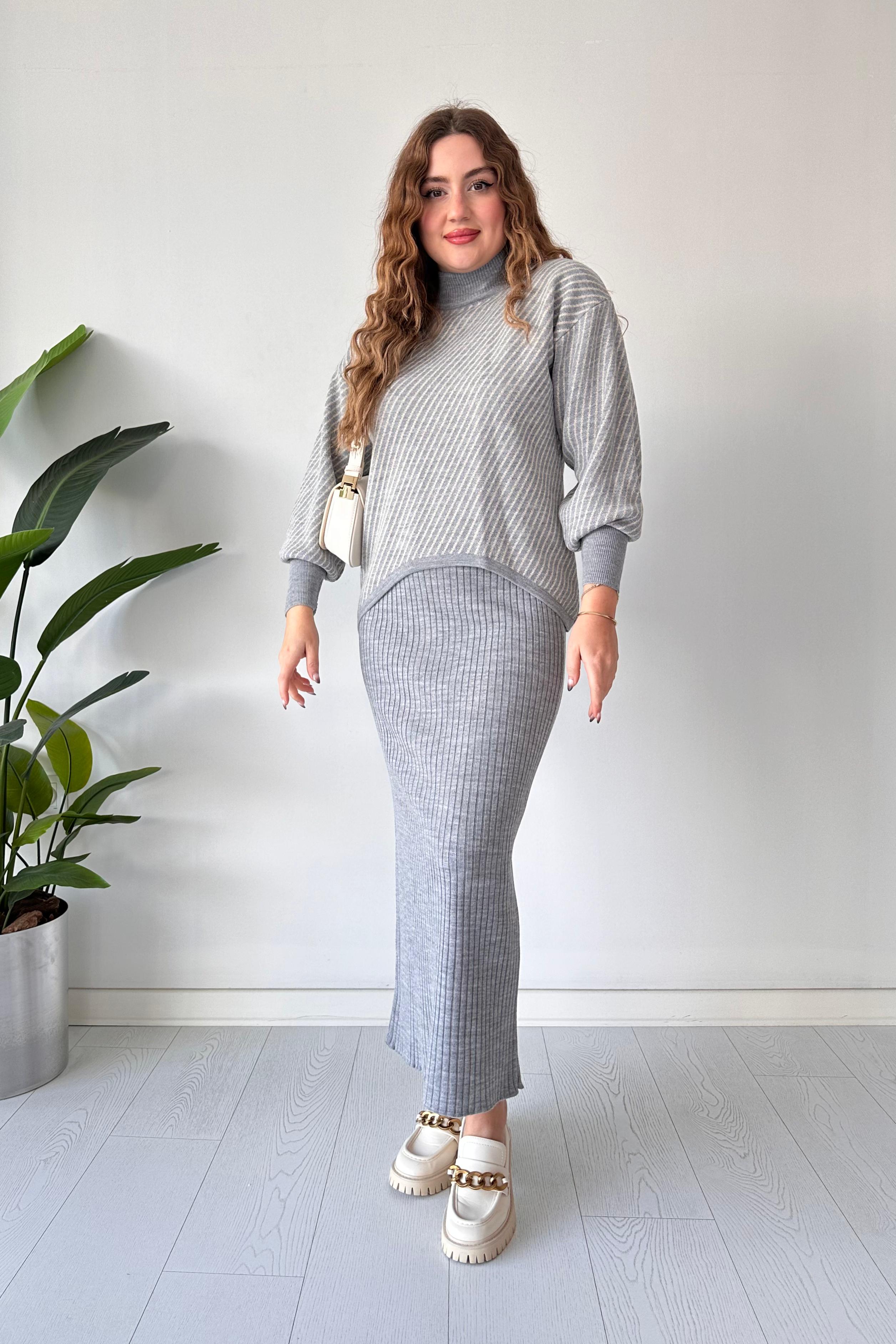 Yatay Çizgili Kazak Elbise Takım