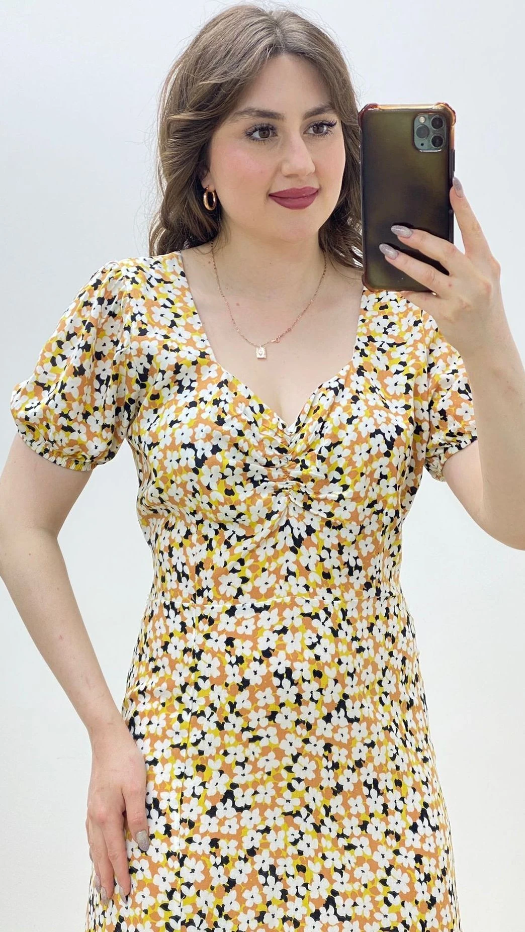 Öpücük Yaka Mineli Viskon Elbise Sarı