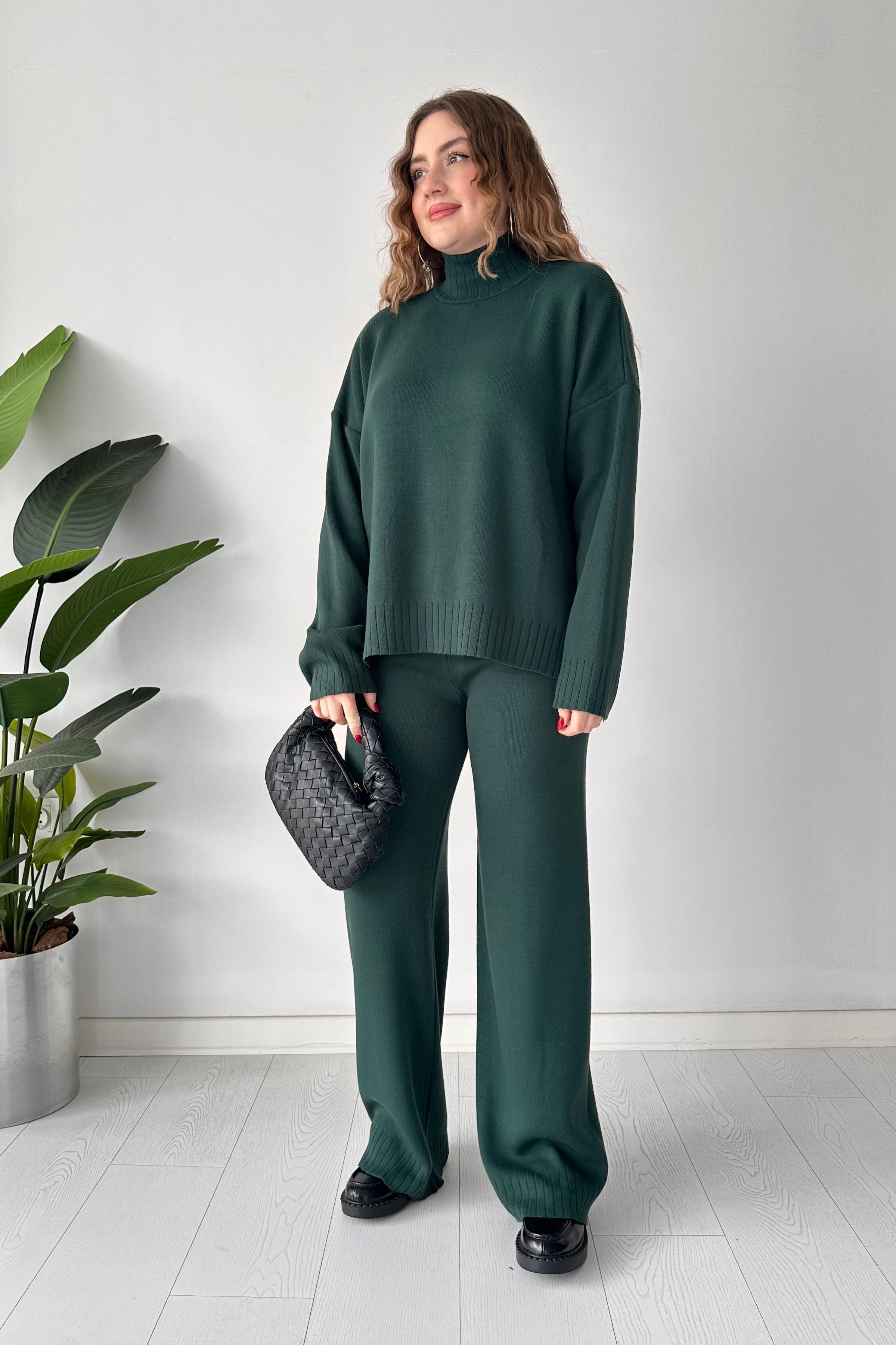 Yarım Boğazlı Triko Takım