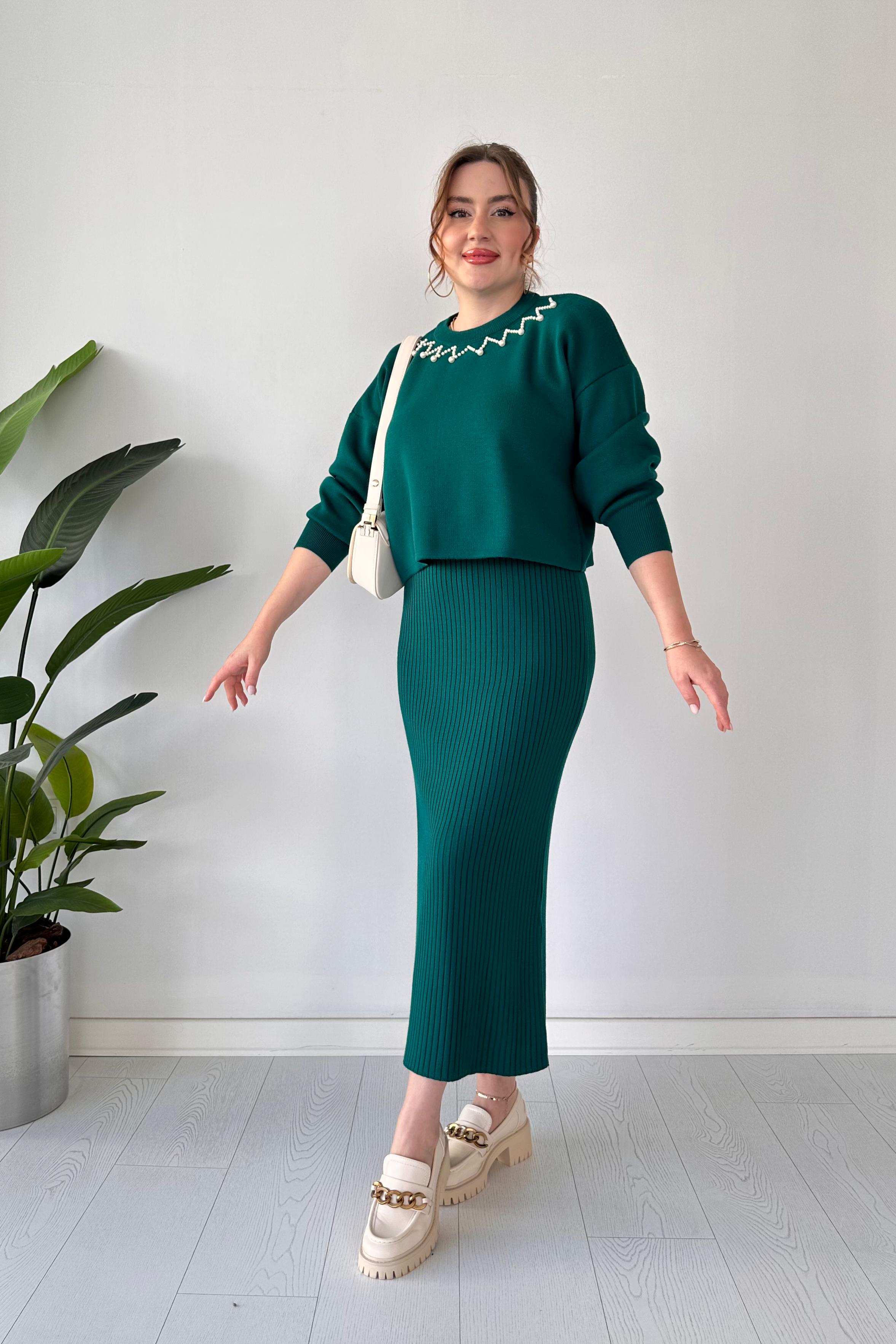 İnci Yakalı Kazak Elbise Takım