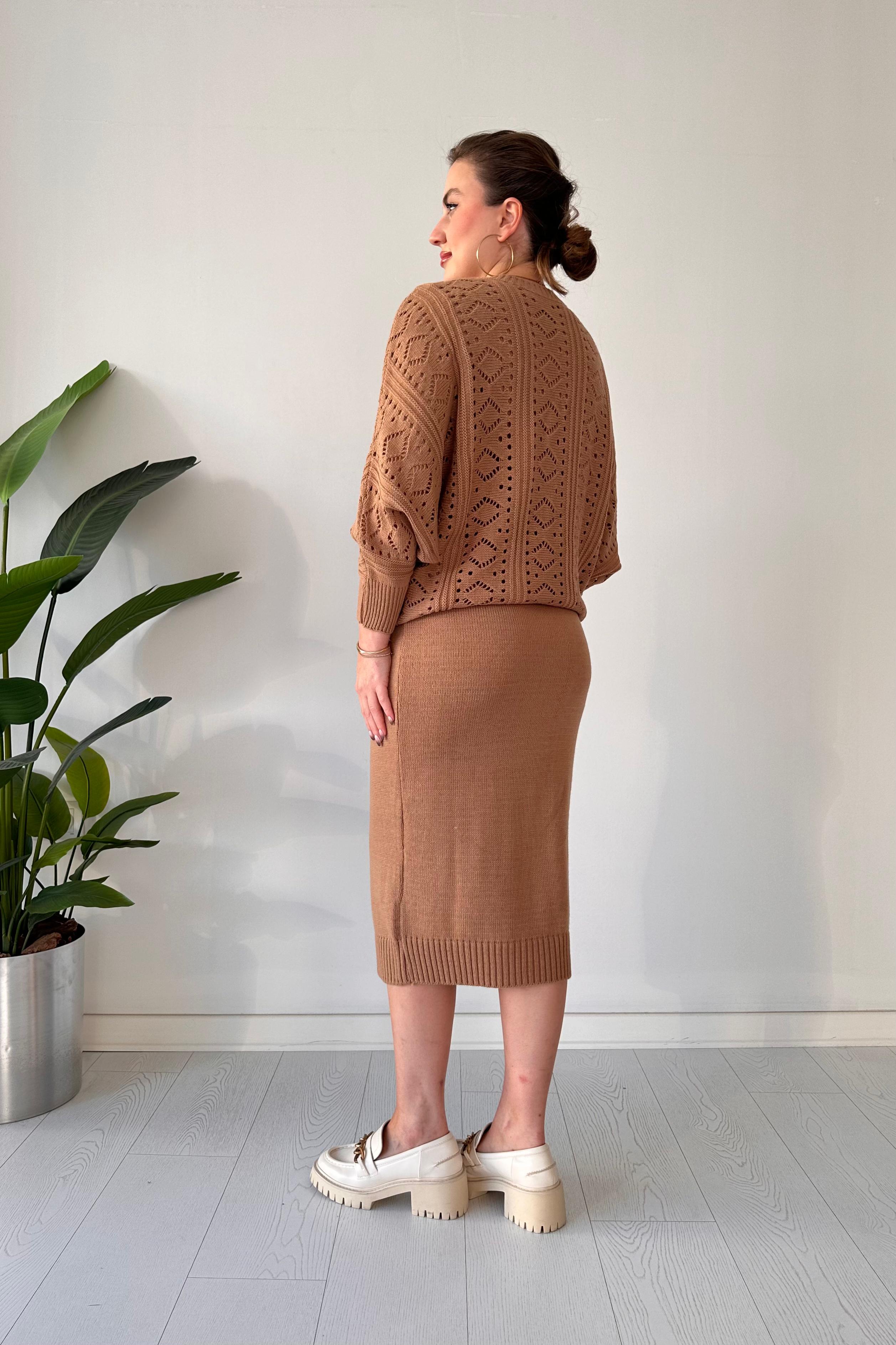 Delik Kazaklı Triko Elbise