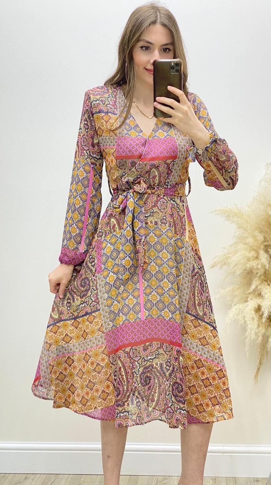 Kruvaze Yaka Kuşaklı Desenli Şifon Elbise