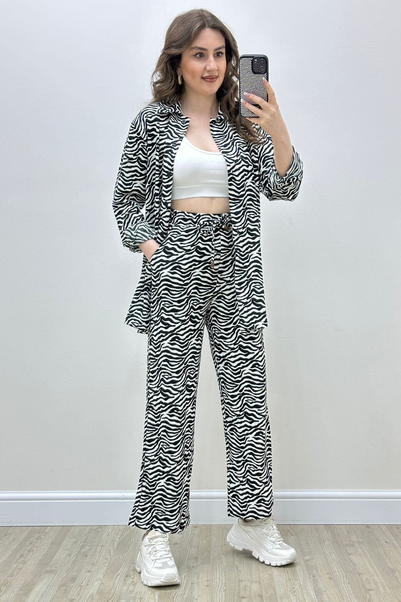 Gömlekli Zebra Gofre Takım Siyah