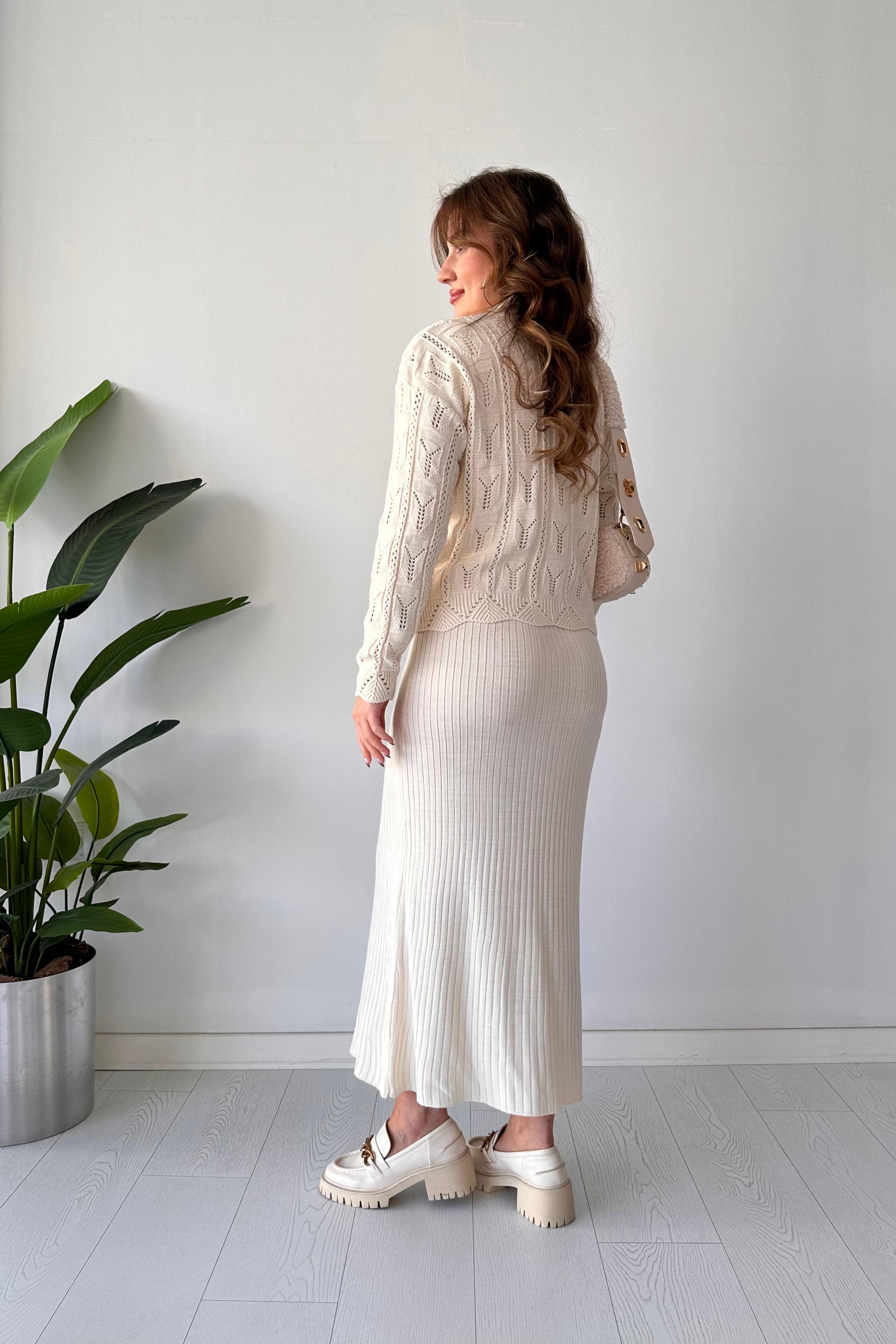 Piramit Ajurlu Kazak-Elbise