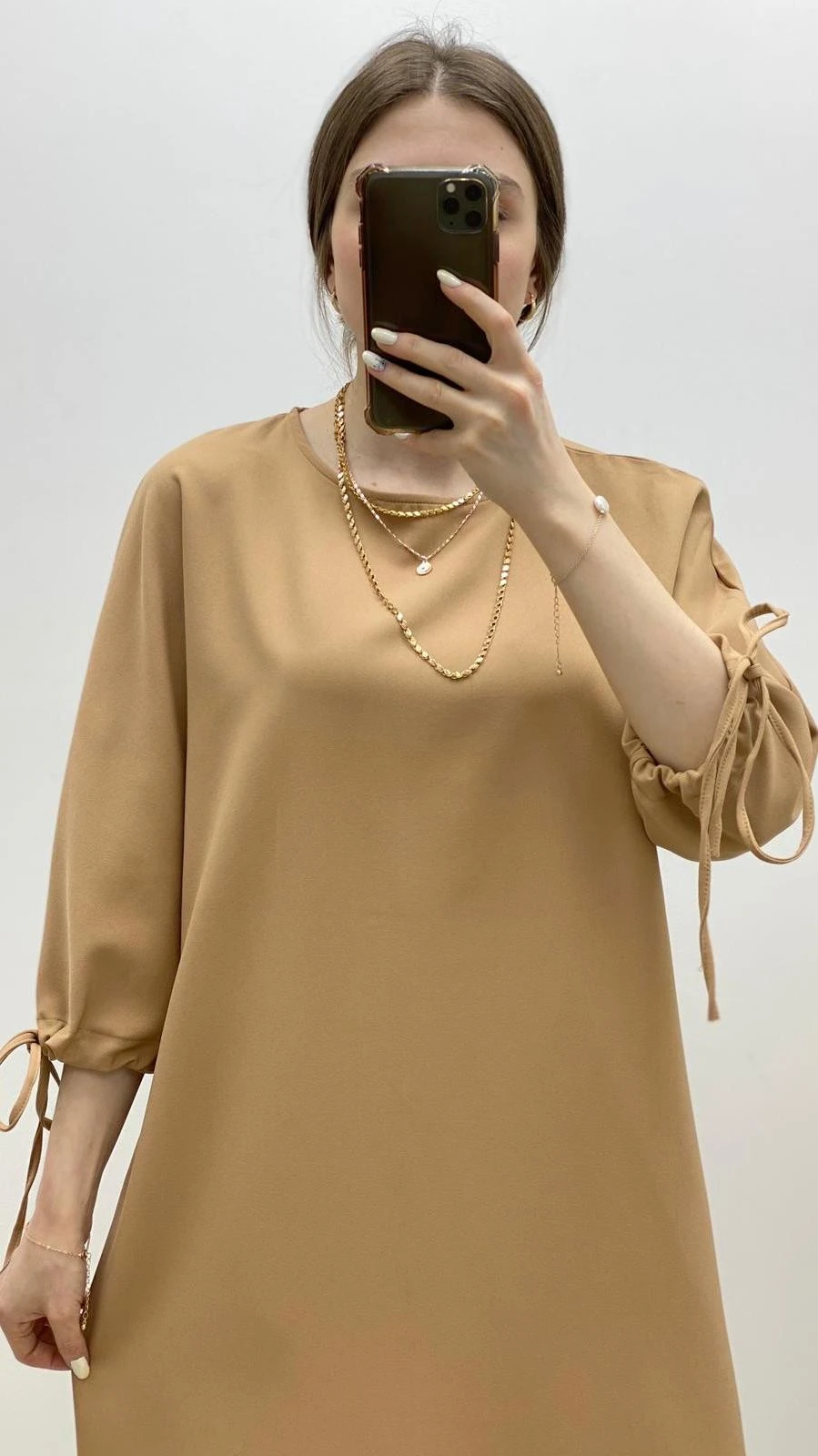 Kol Bağlama Atlas Kumaş Elbise Bej