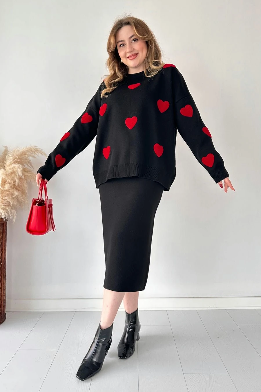 Kalpli Etekli Triko Takım