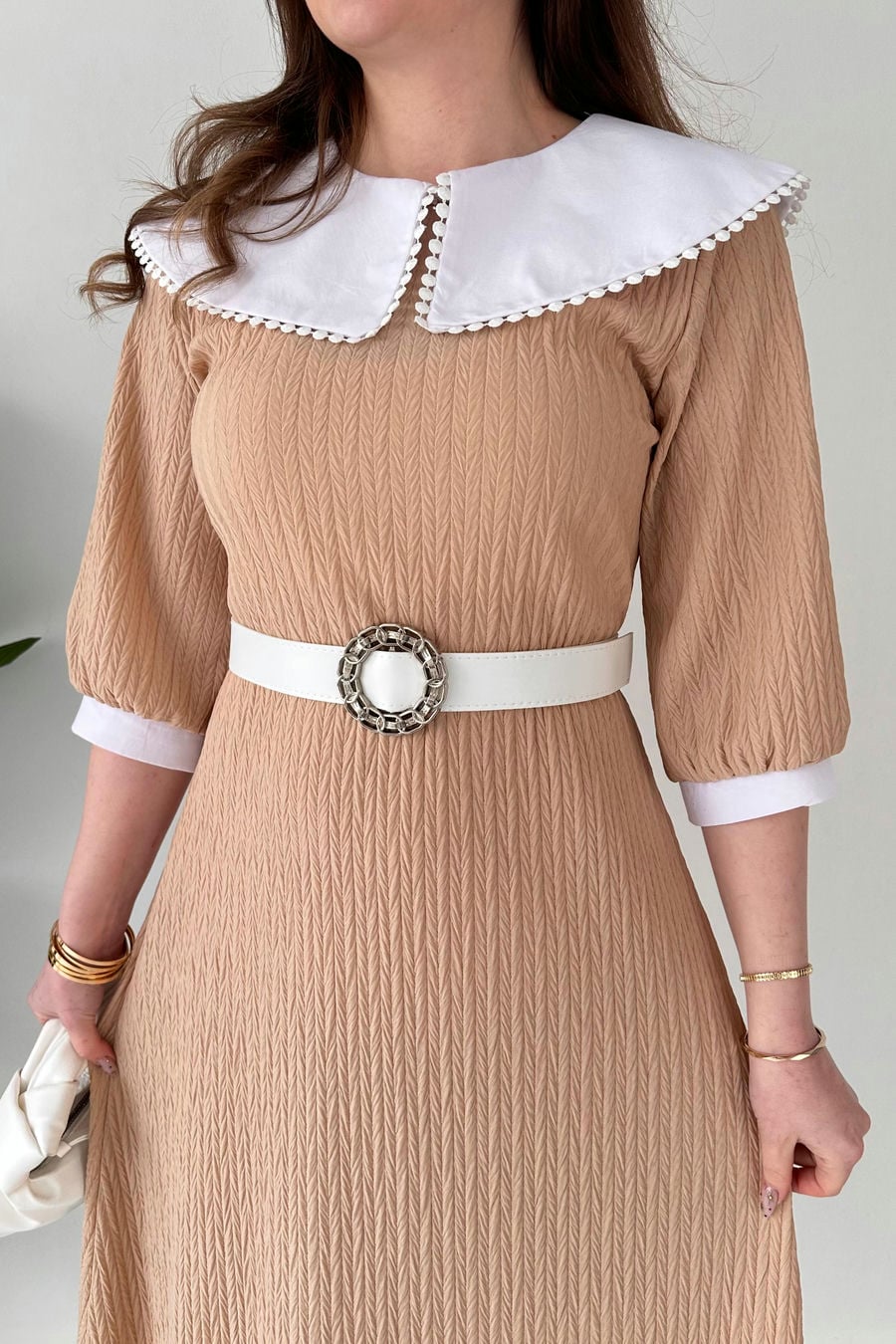 Fisto Yakalı Kemerli Elbise