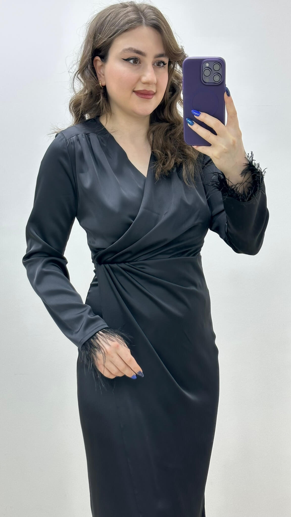 Tüylü Kruvaze Saten Elbise Siyah