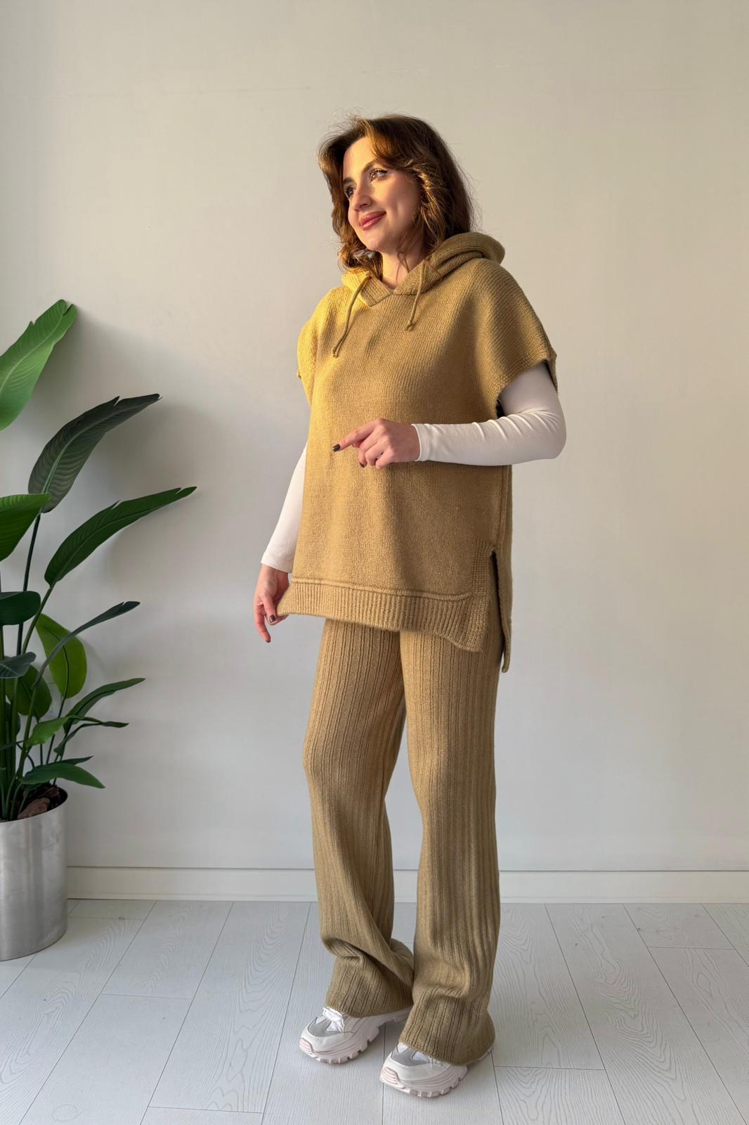 Süveterli İkili Takım - Bej