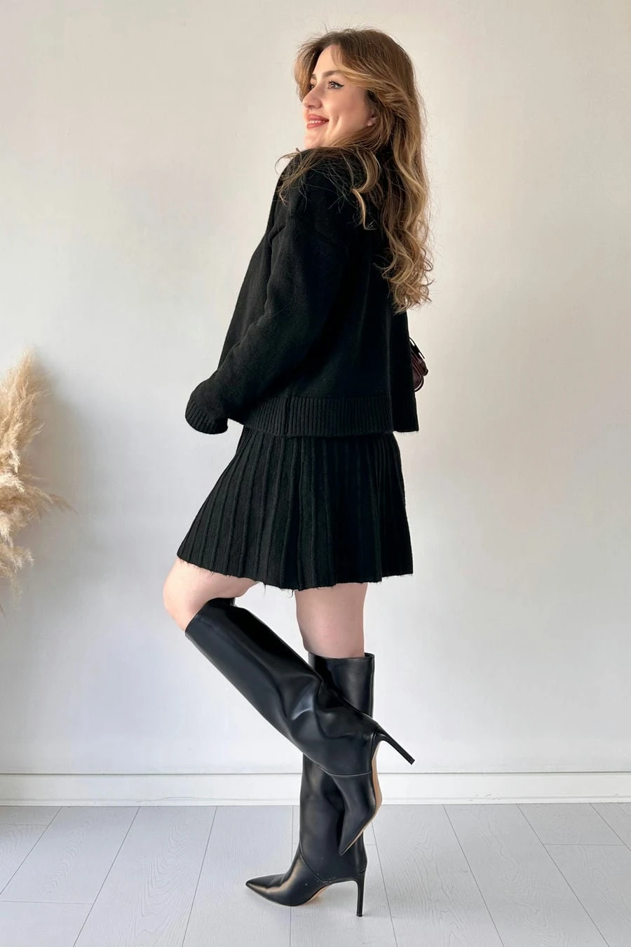 Kısa Etekli Triko Takım