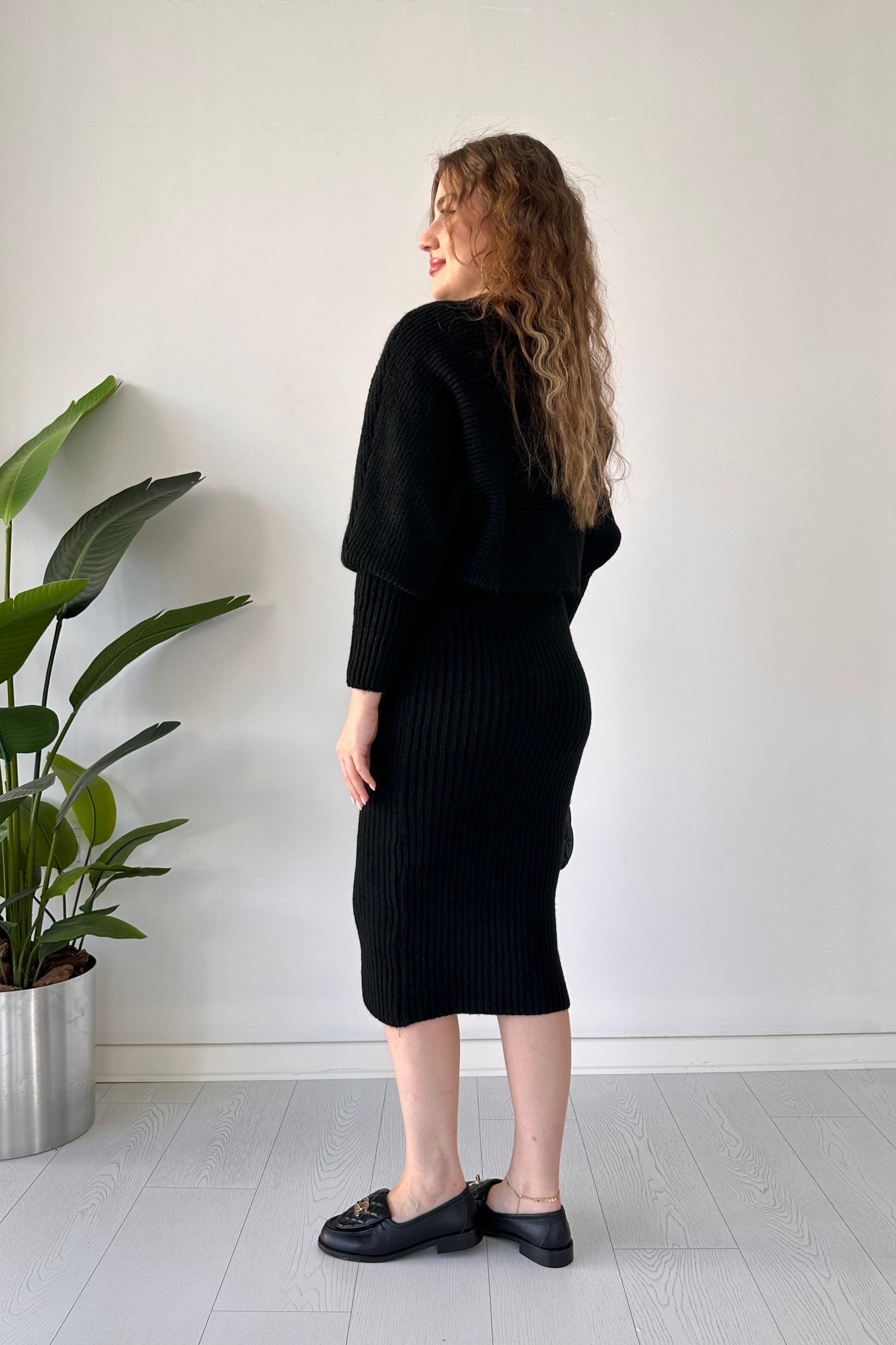 Taş Düğmeli Hırka Elbise Takım