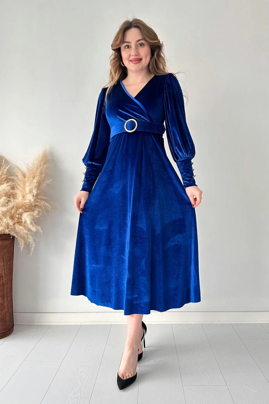 Kemerli Kadife Elbise