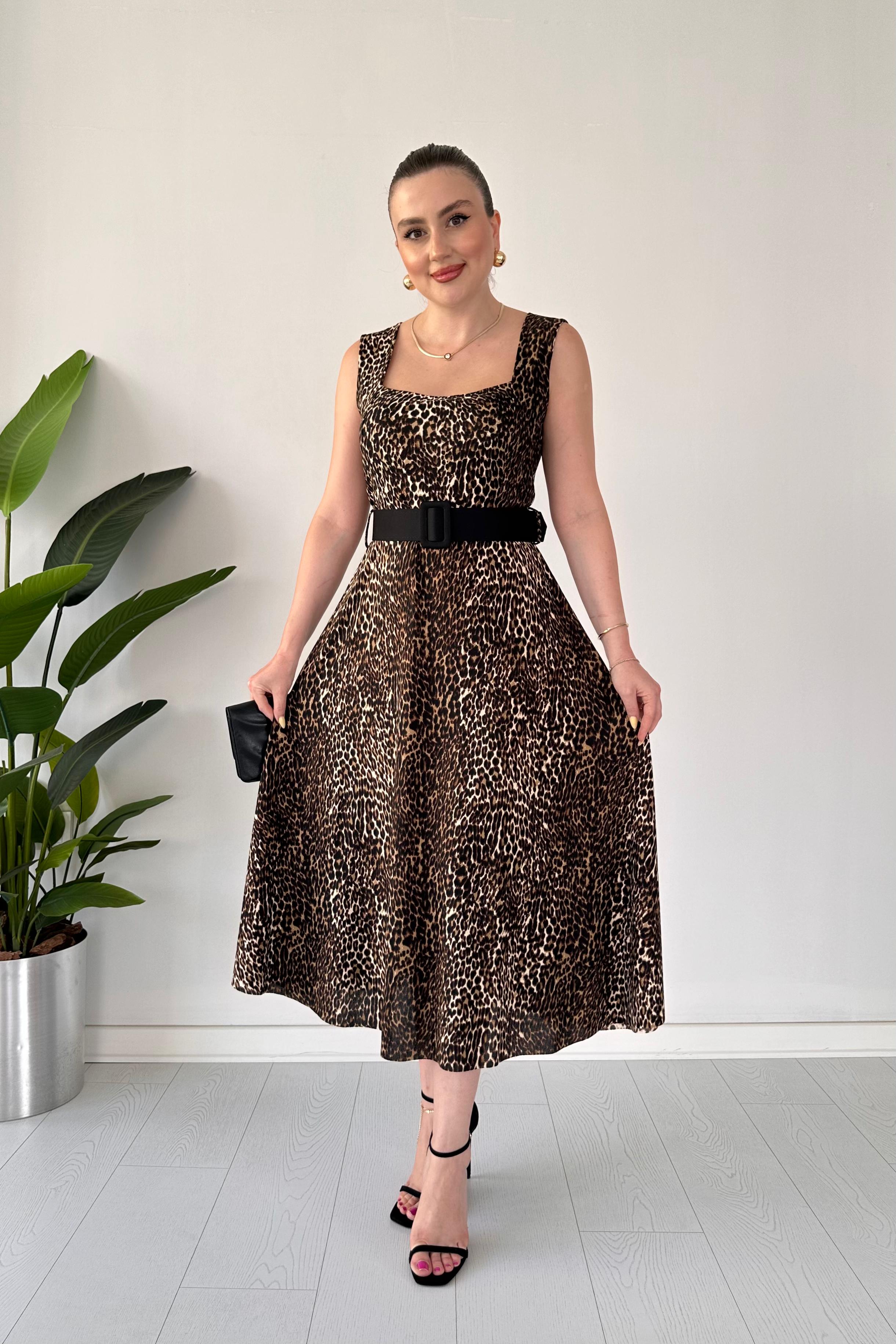 Sandık Yaka Krep Elbise