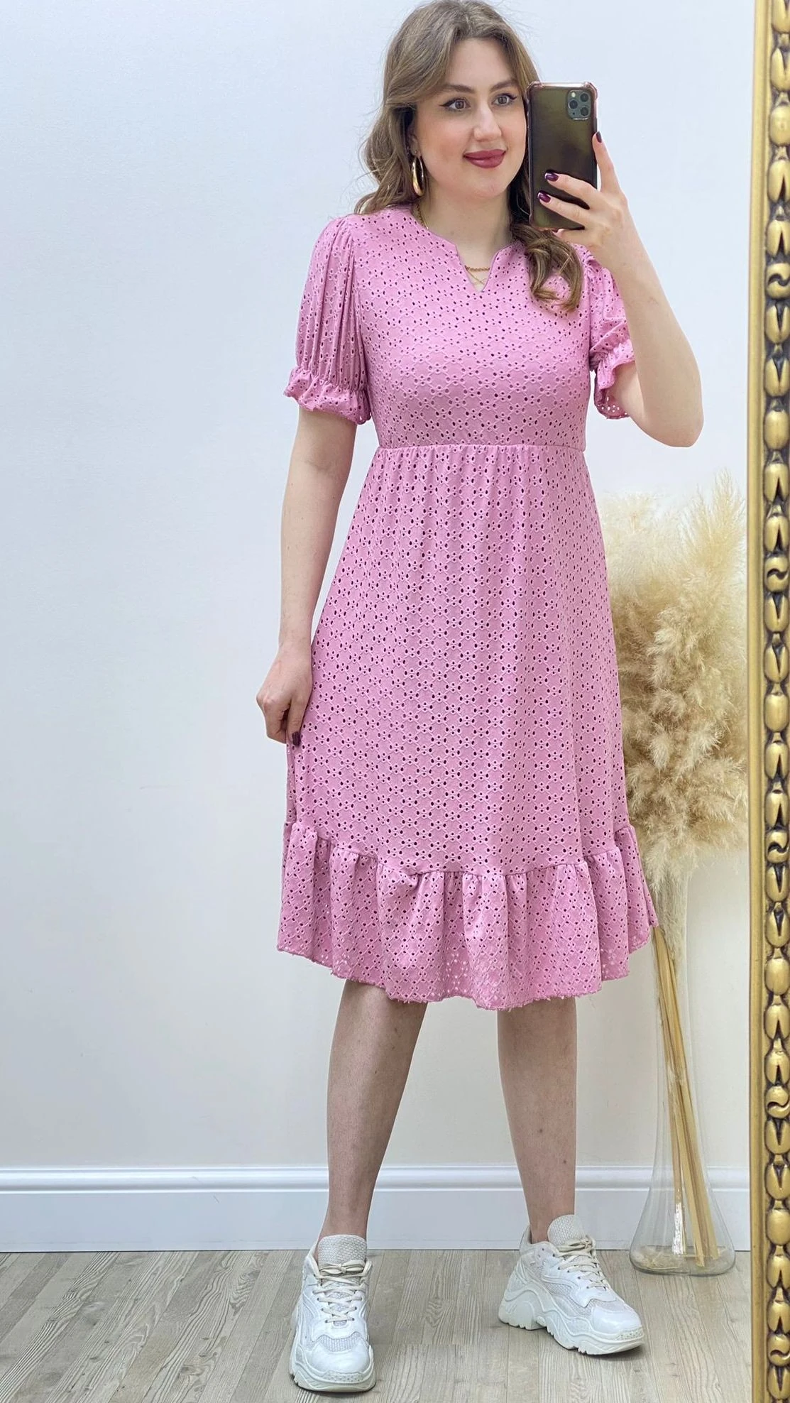 Delik İşli Astarlı Elbise Pembe