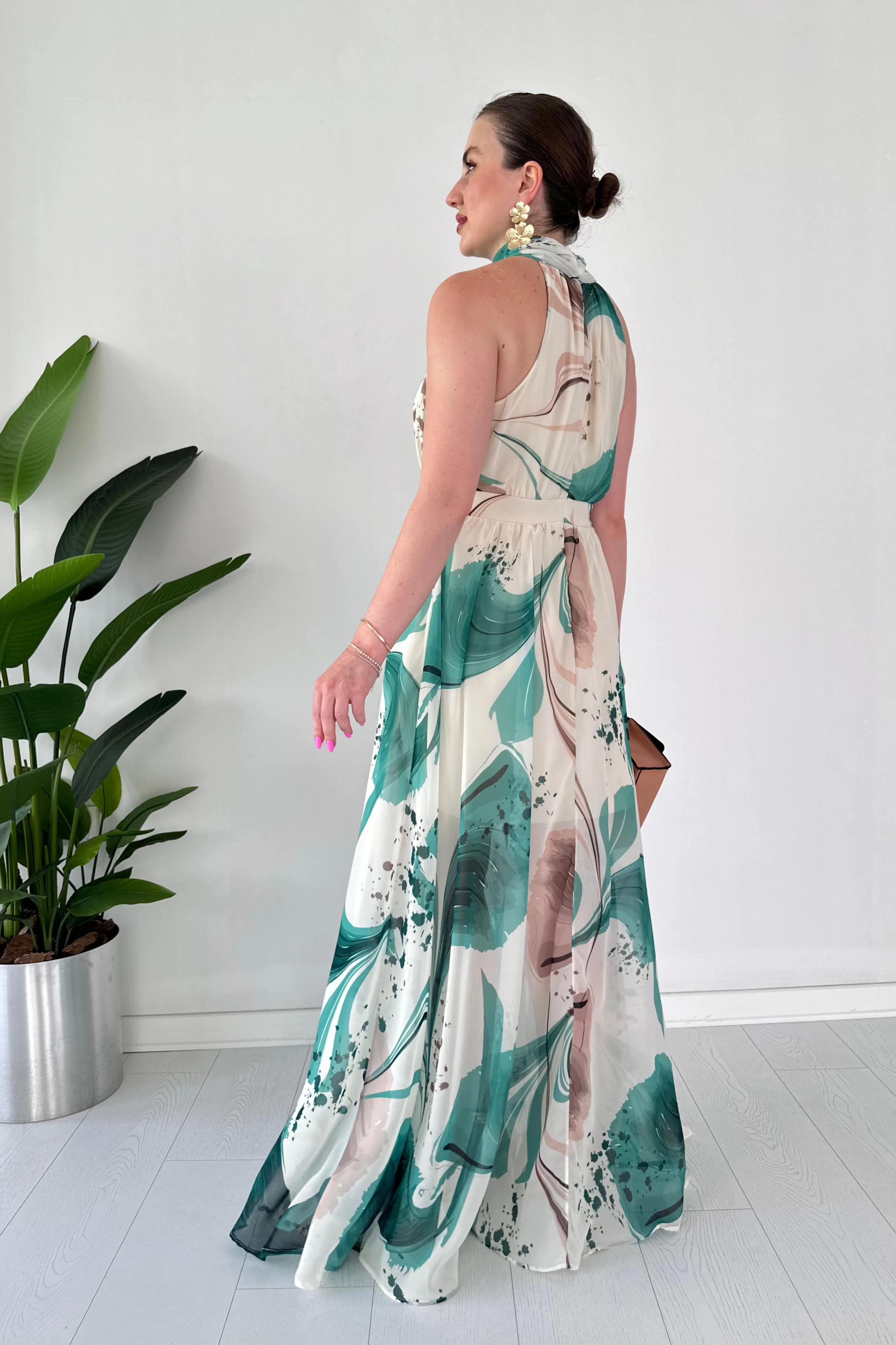 Halter Yaka Ebruli Elbise