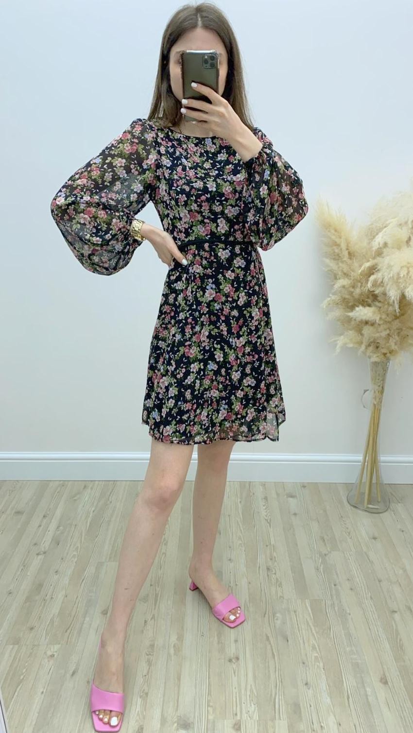 Minik Çiçekli Kuşaklı Şifon Elbise Siyah