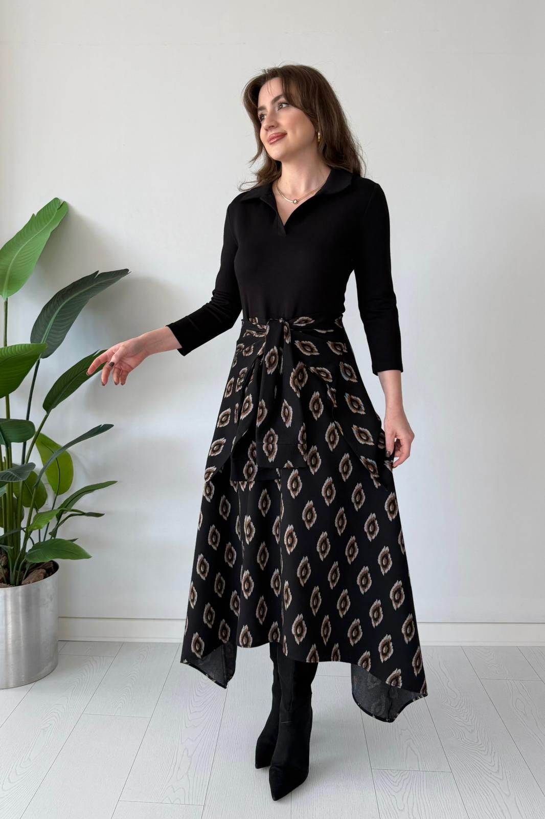 Otantik Etekli Yakalı Elbise